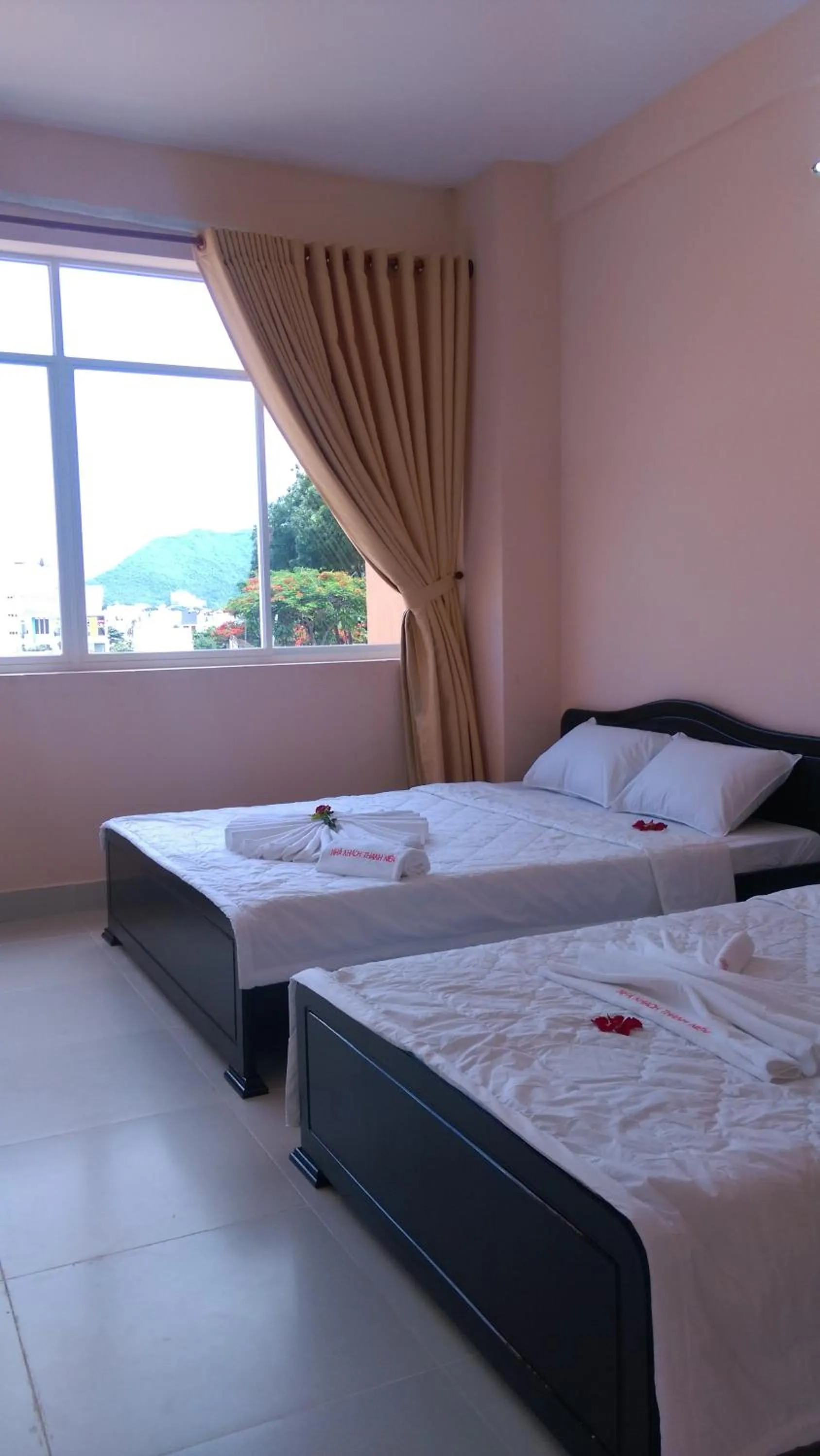Bed in Thanh Nien Hotel - Vung Tau