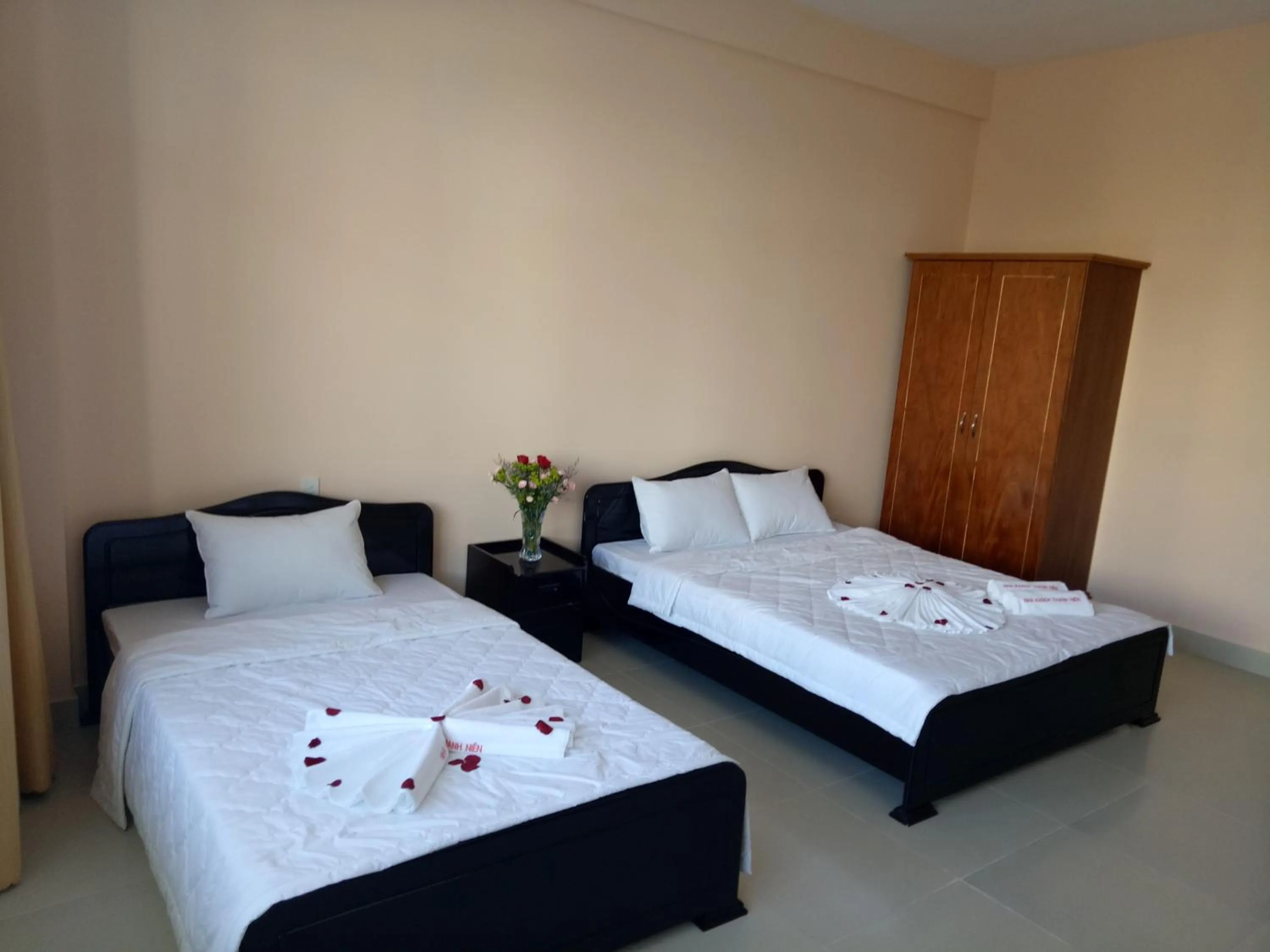 Bed in Thanh Nien Hotel - Vung Tau