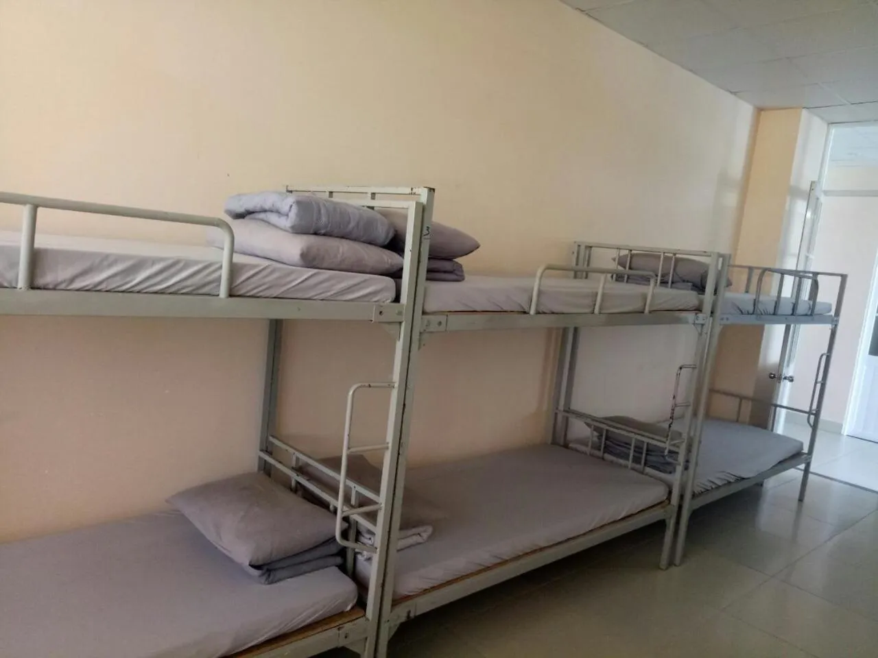 Bed in Thanh Nien Hotel - Vung Tau