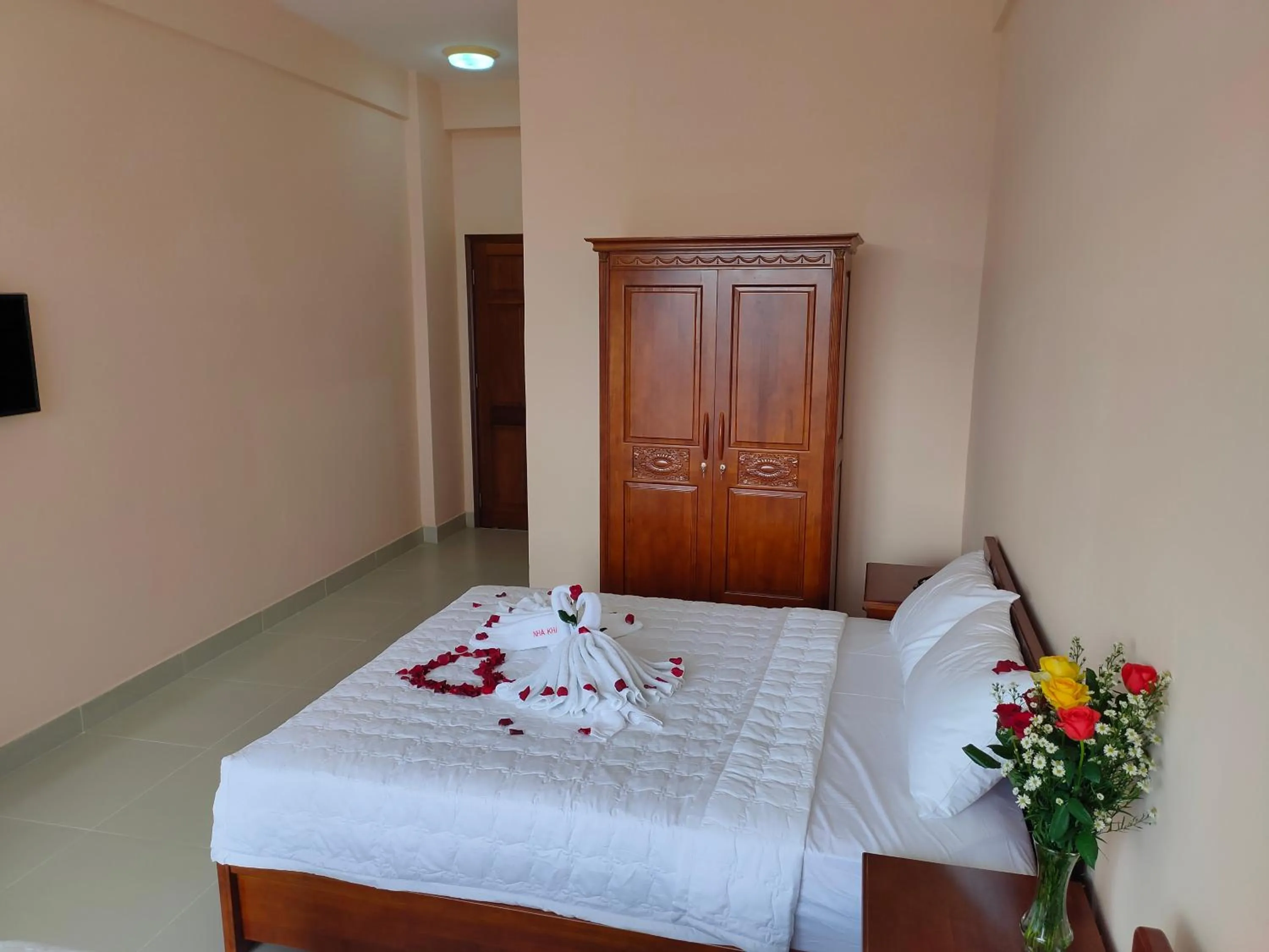 Bed in Thanh Nien Hotel - Vung Tau