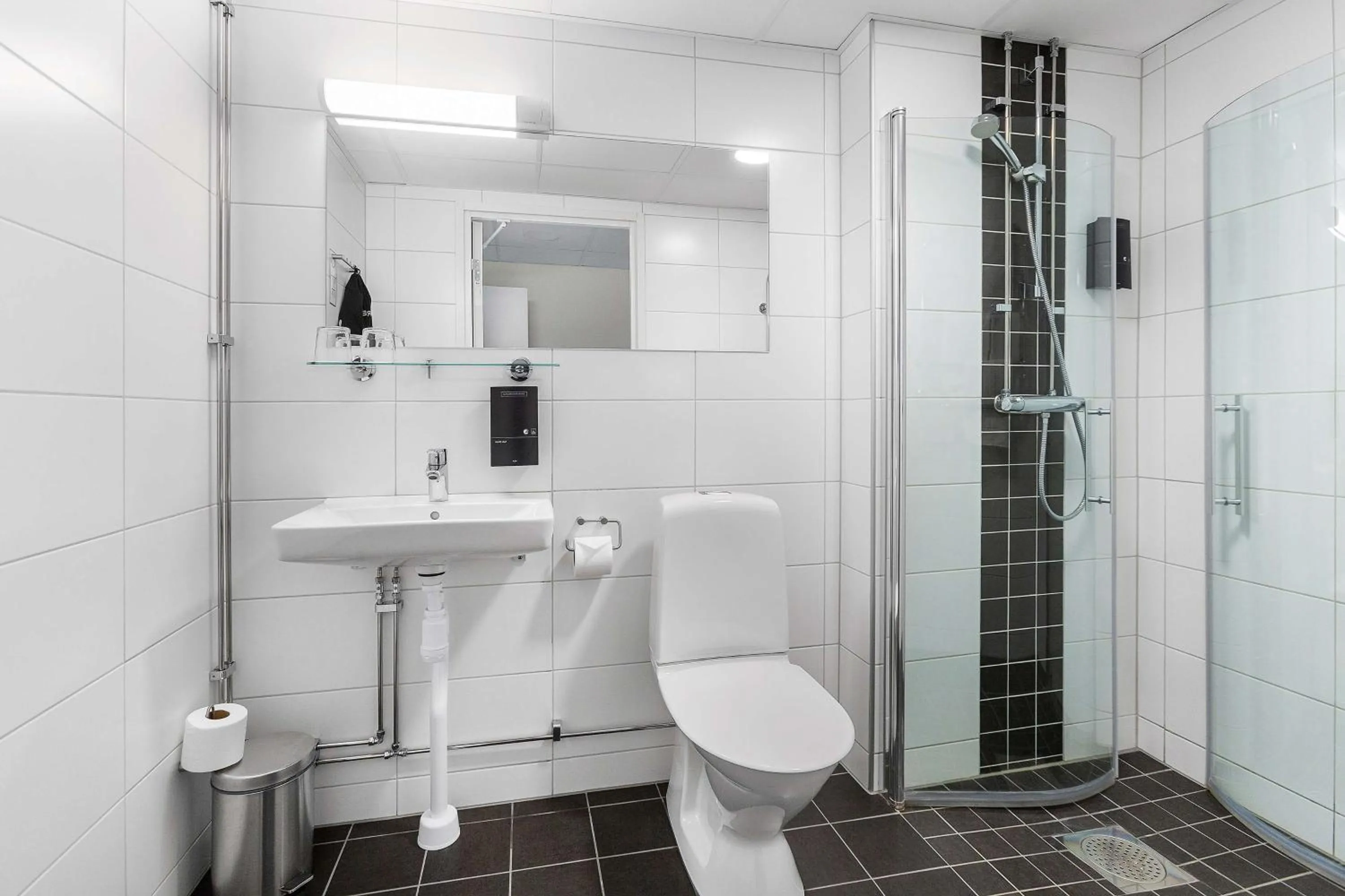 Bathroom in Best Western Hotel Tranas Statt