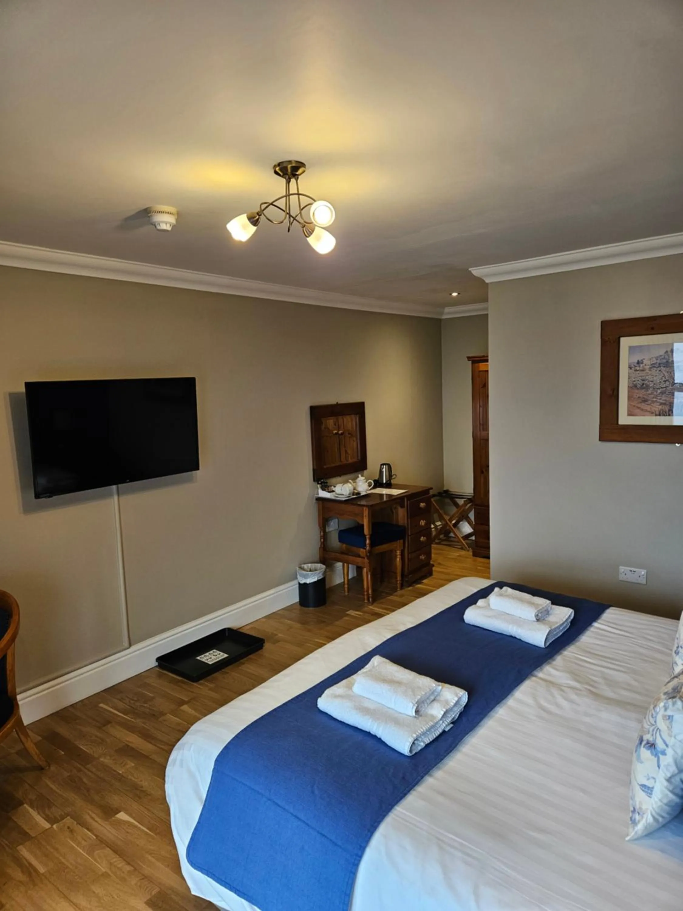 Bedroom, Bed in Brathay Lodge