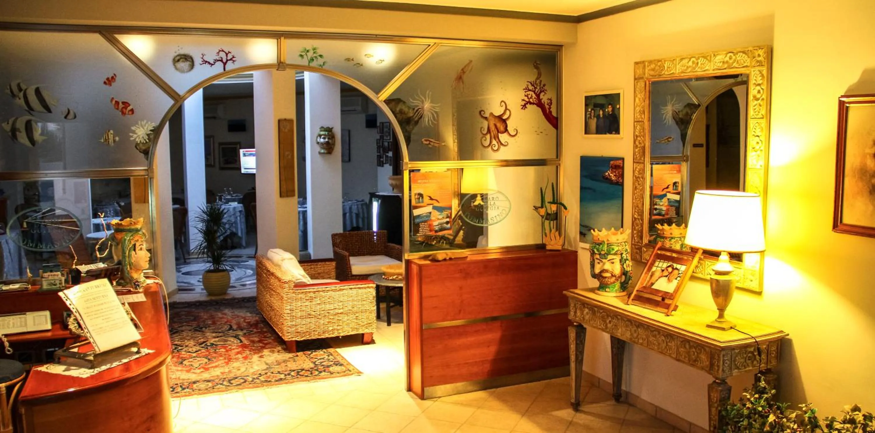 Lobby or reception in Hotel Il Faro Della Guitgia Tommasino