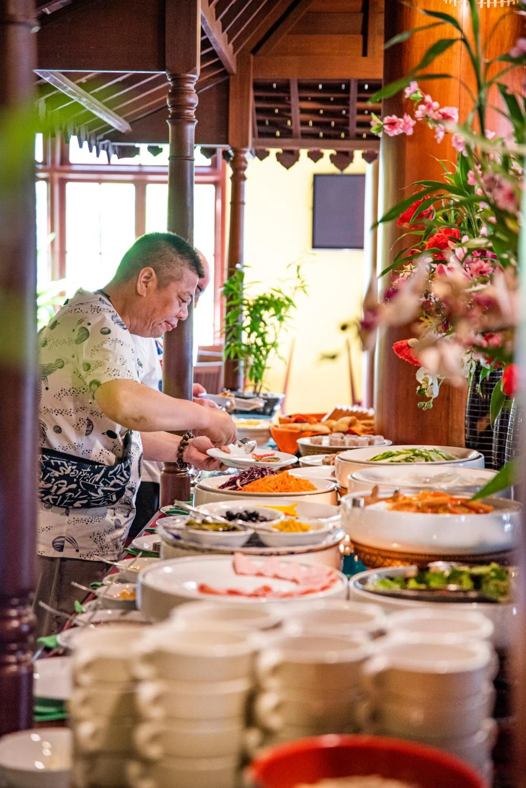 Restaurant/places to eat in The Suite By Royal Crown Hotel