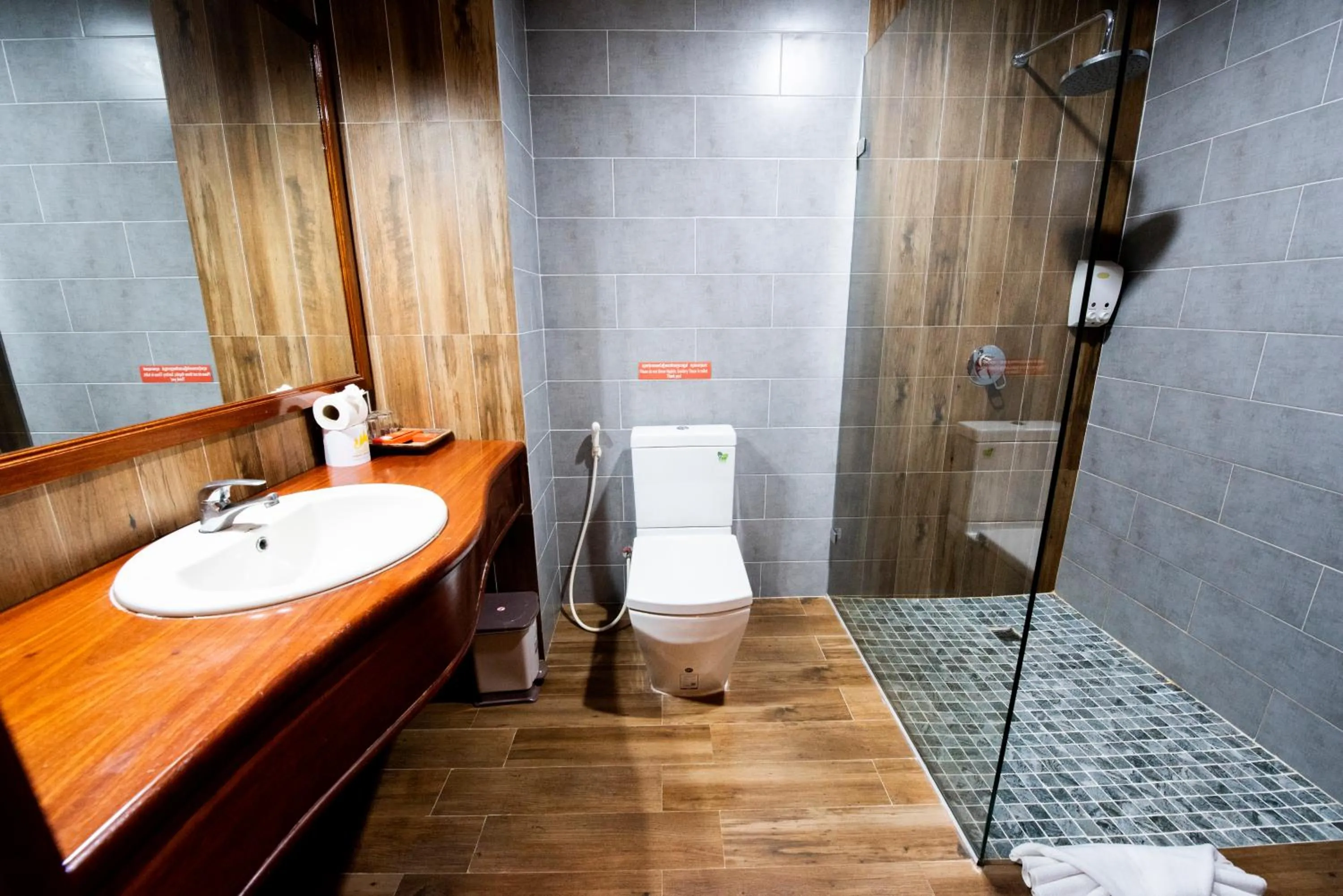 Bathroom in The Suite By Royal Crown Hotel