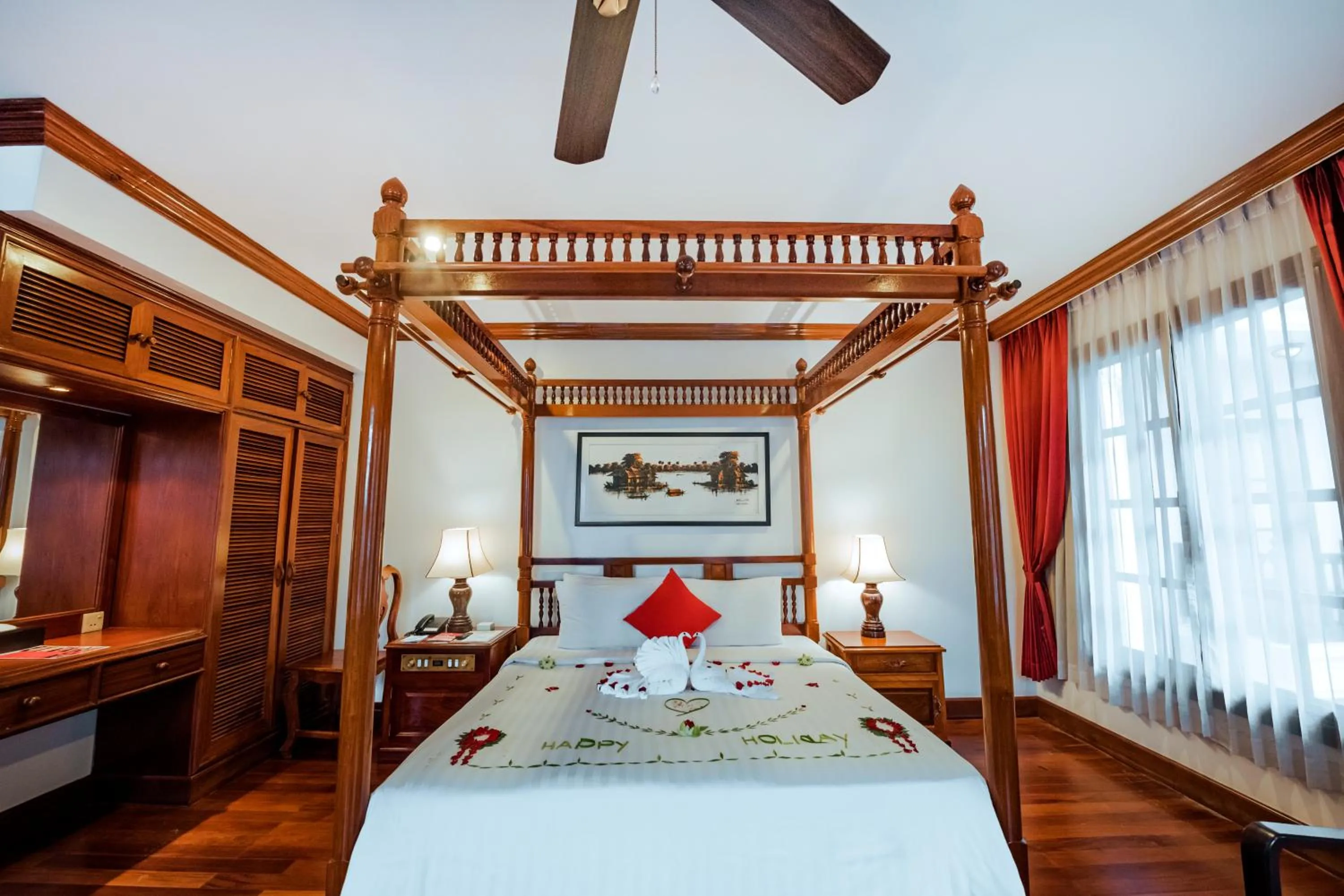 Bedroom, Bed in The Suite By Royal Crown Hotel