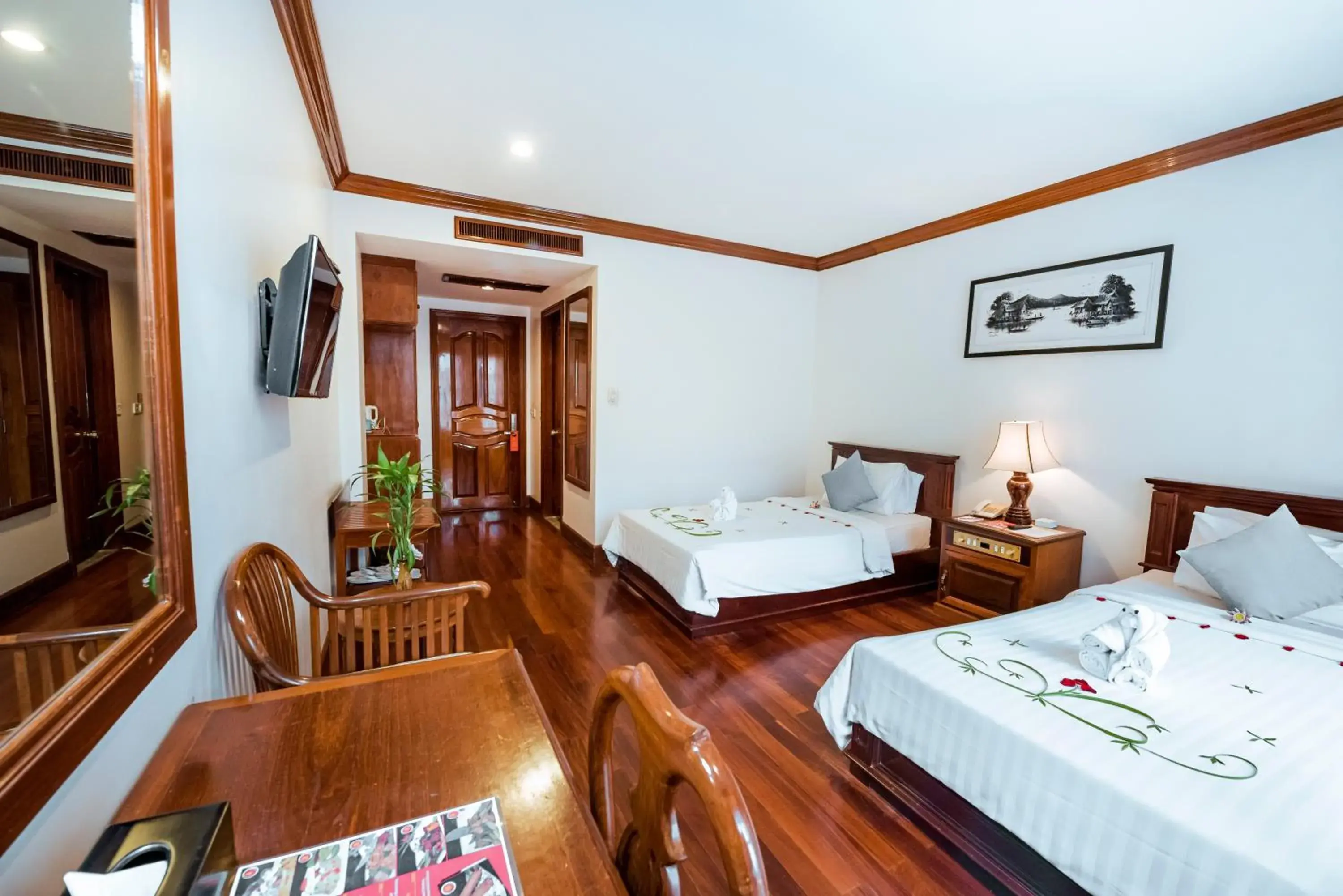 Special Group Offer (5 Rooms) in The Suite By Royal Crown Hotel Special Group Offer (5 Rooms) in The Suite By Royal Crown Hotel