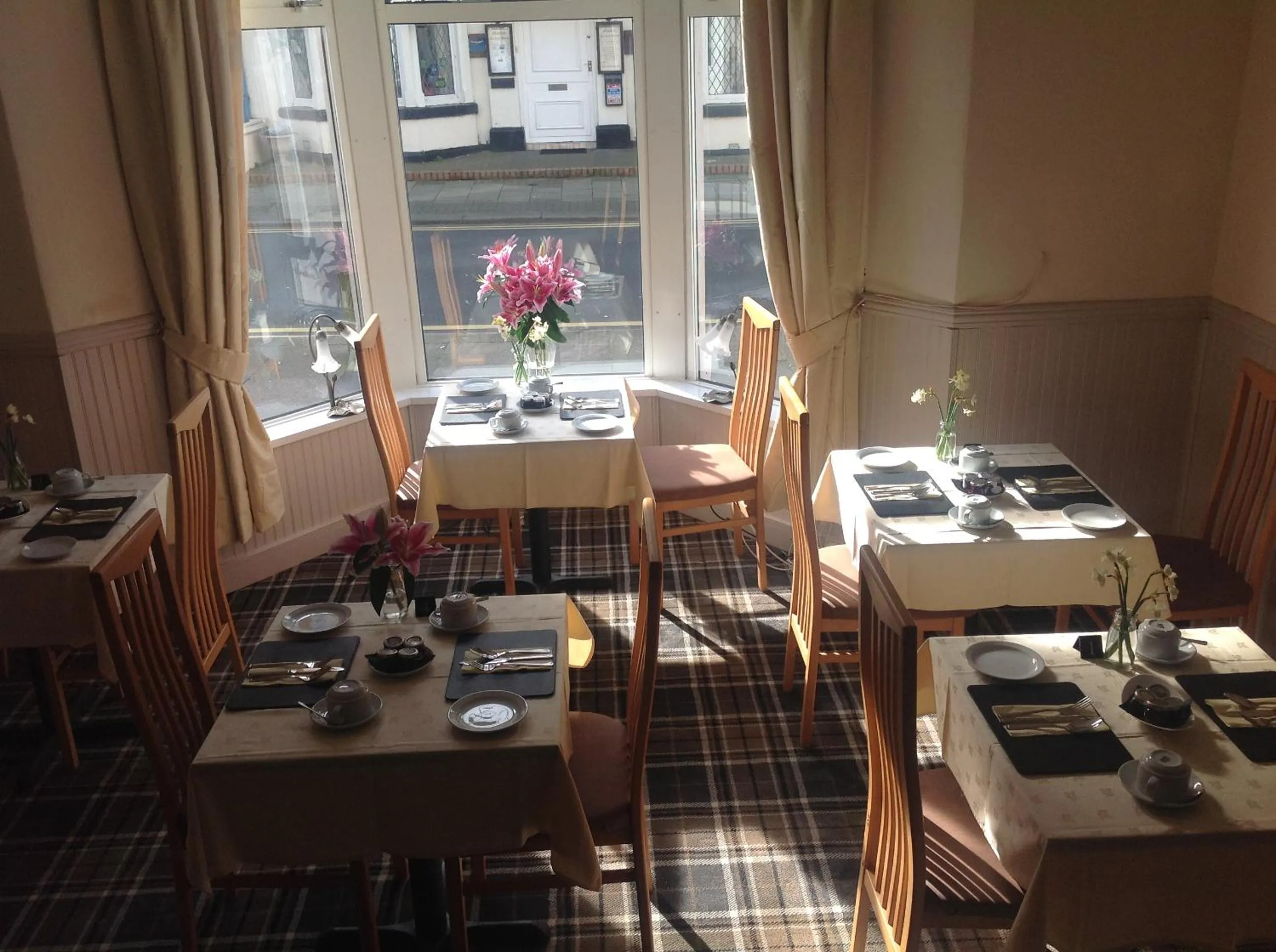 Restaurant/places to eat in No 34