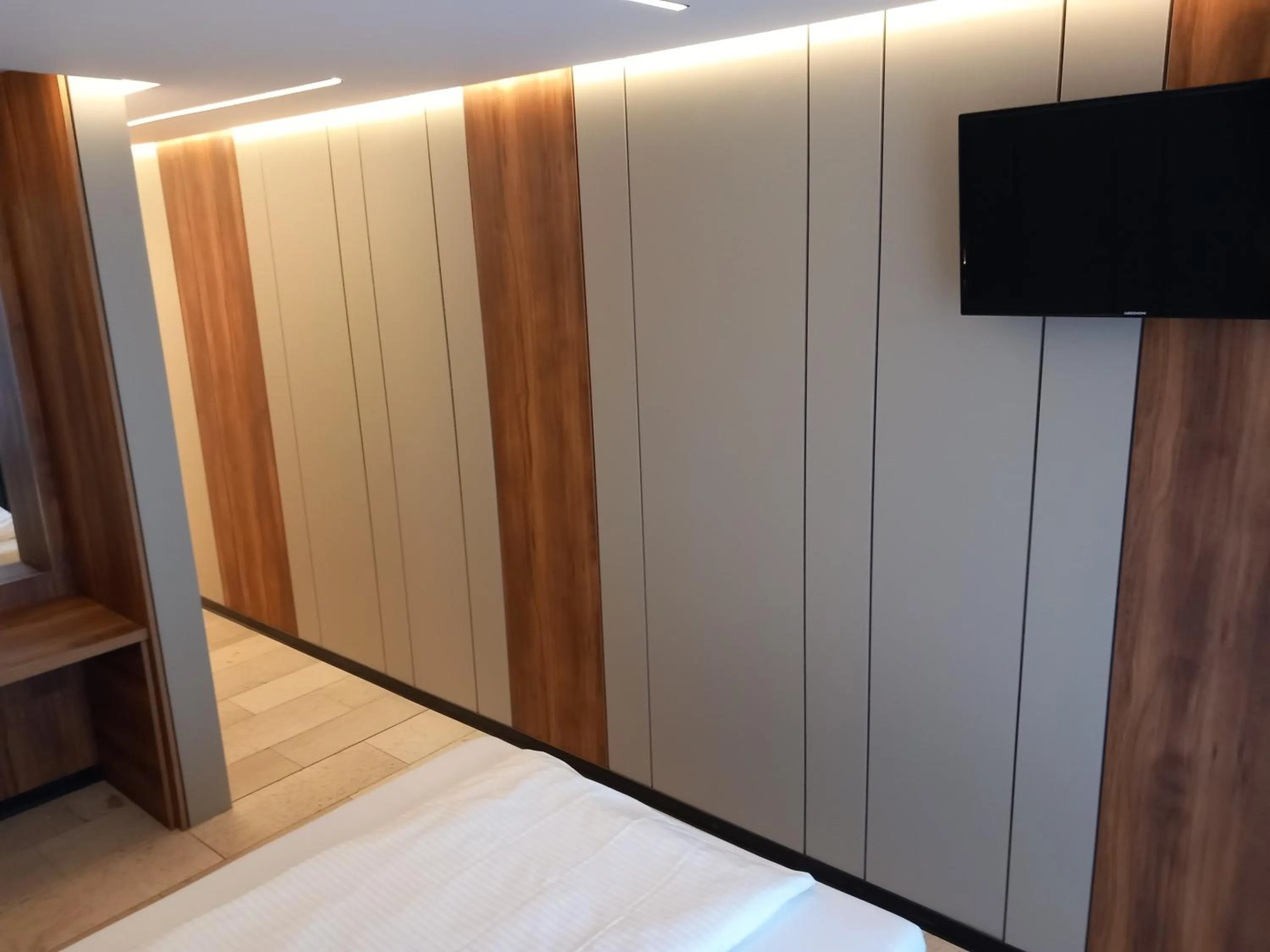 TV and multimedia in Hotel Hafez