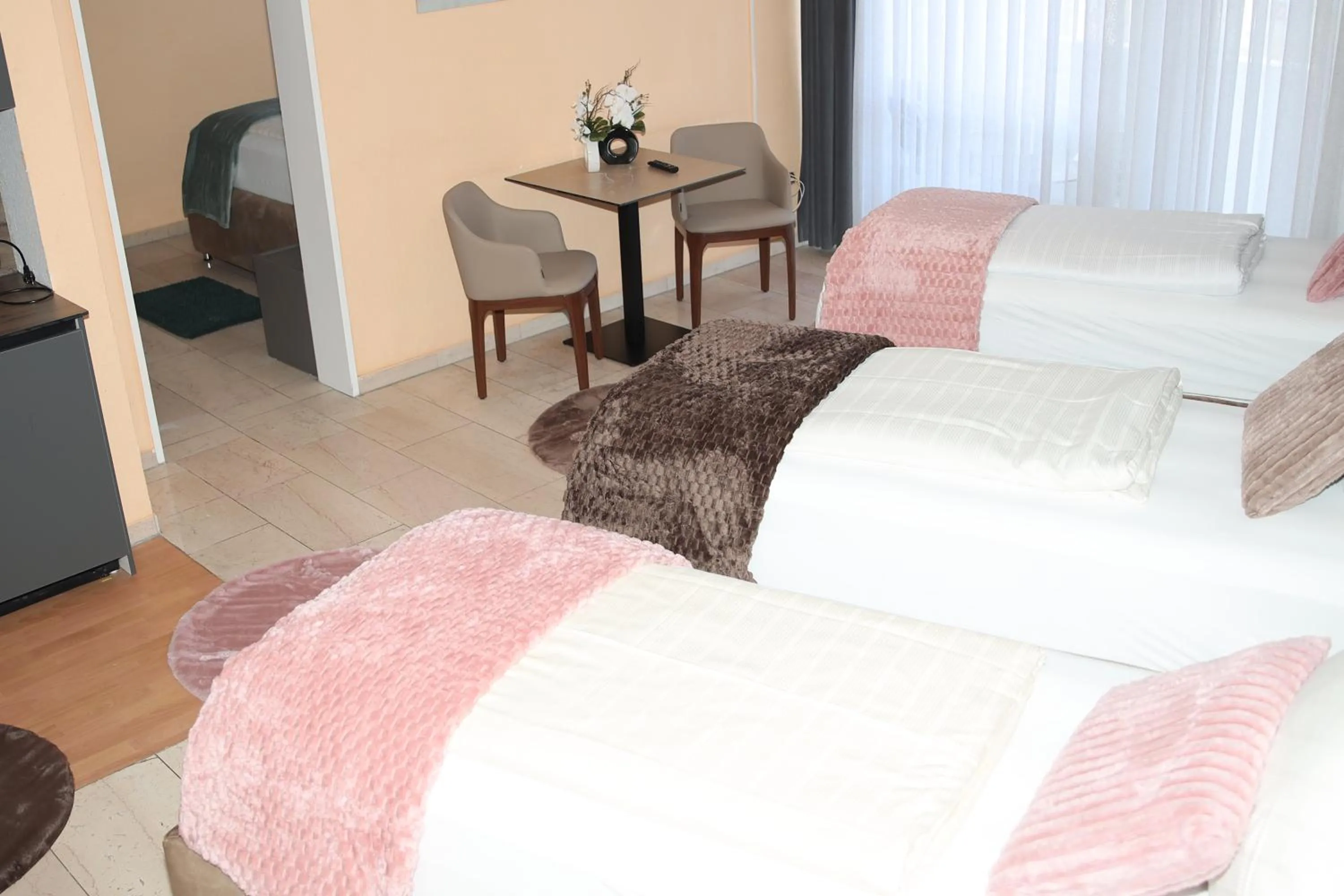 Photo of the whole room, Bed in Hotel Hafez