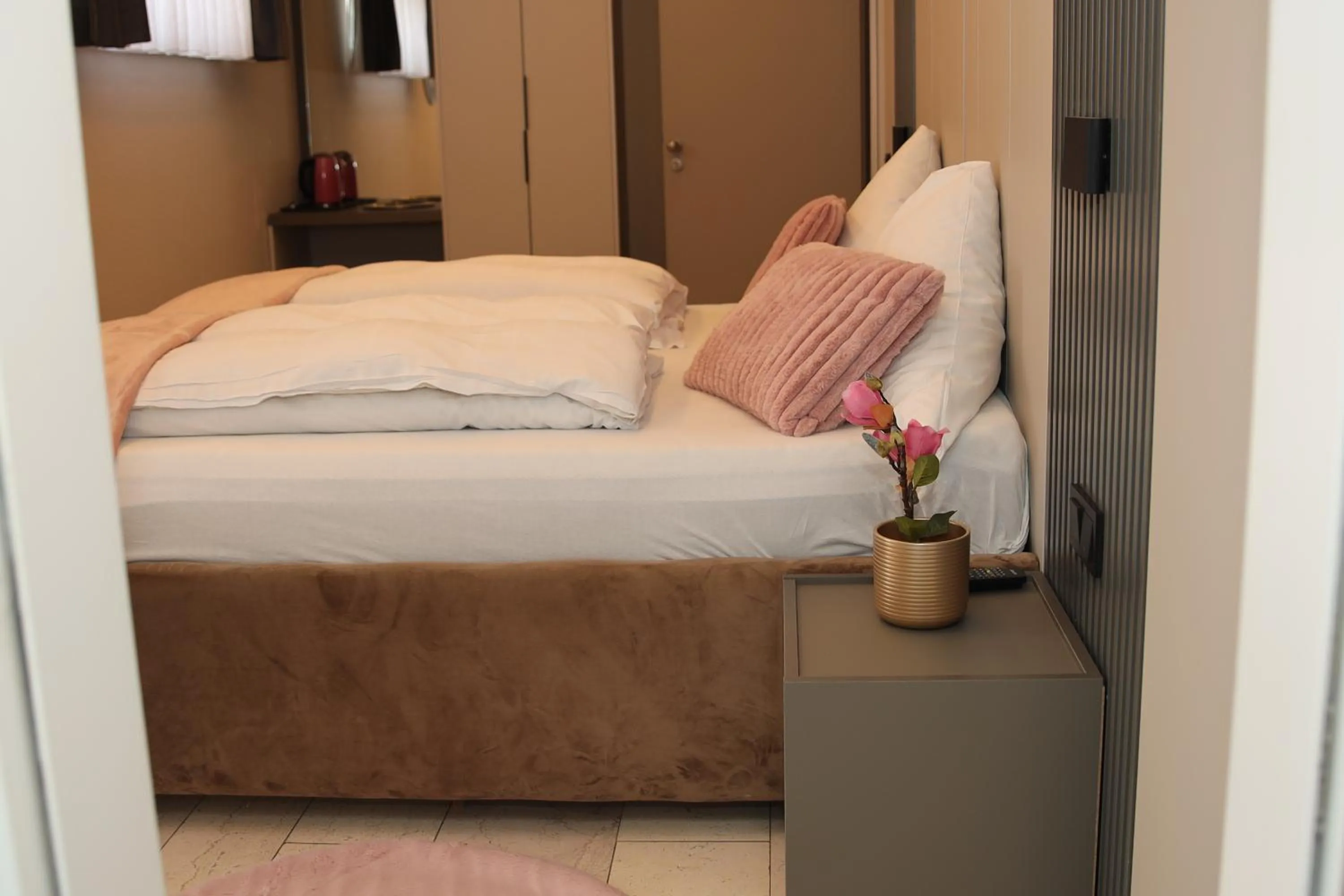 Photo of the whole room, Bed in Hotel Hafez