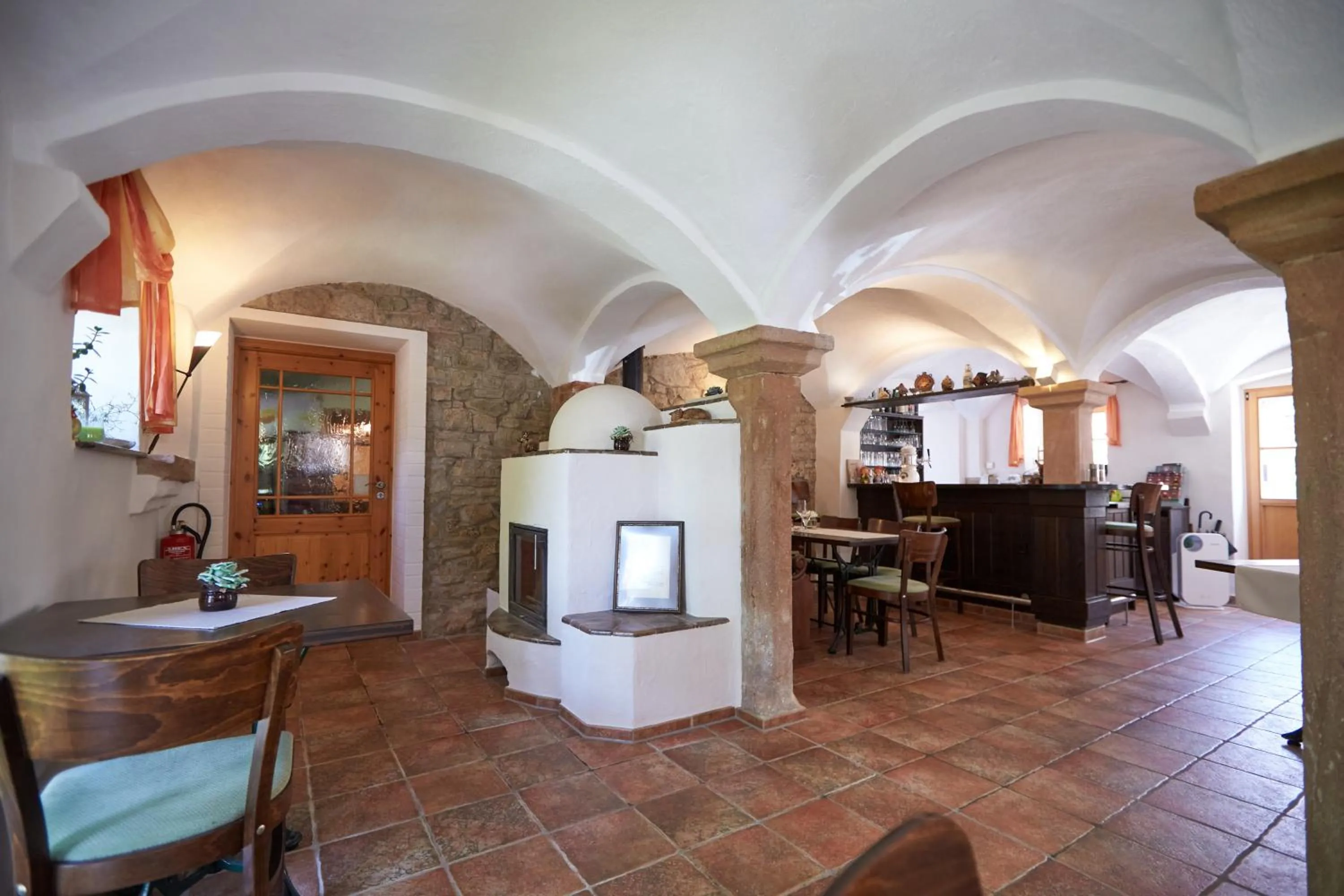 Restaurant/places to eat in Fischerhof