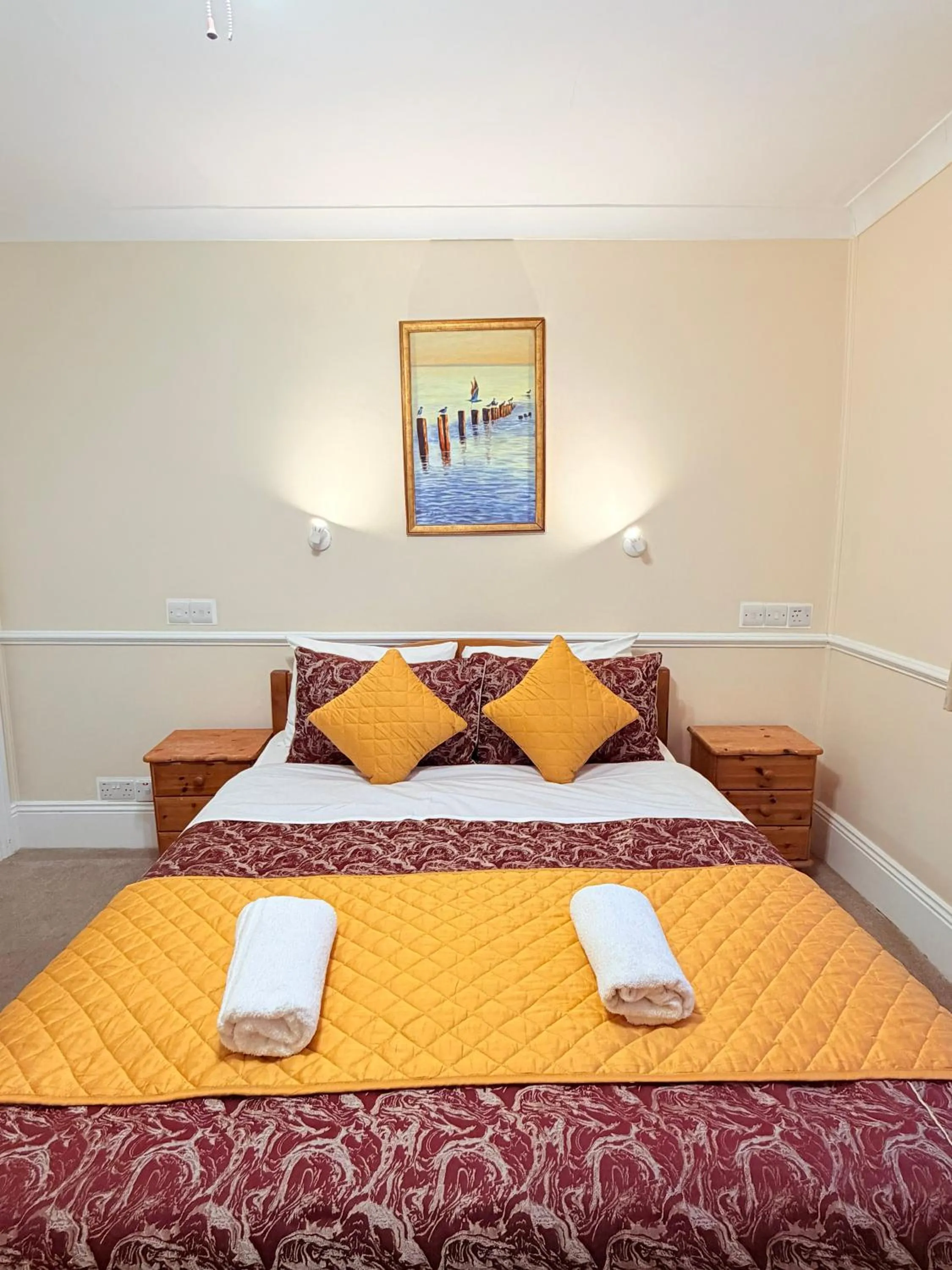 Bedroom, Bed in Europa House Hotel, London Paddington