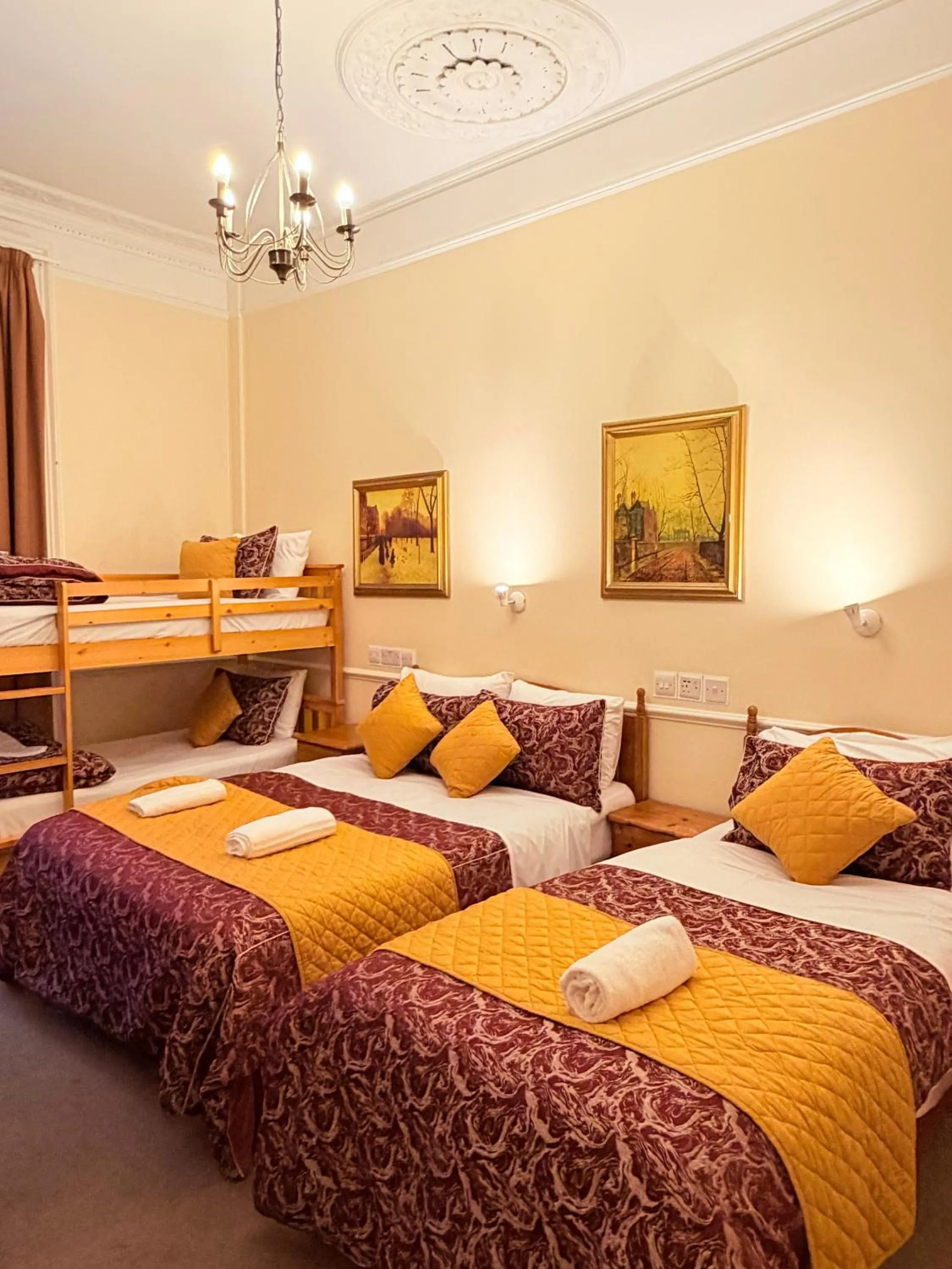 Bedroom, Bed in Europa House Hotel, London Paddington