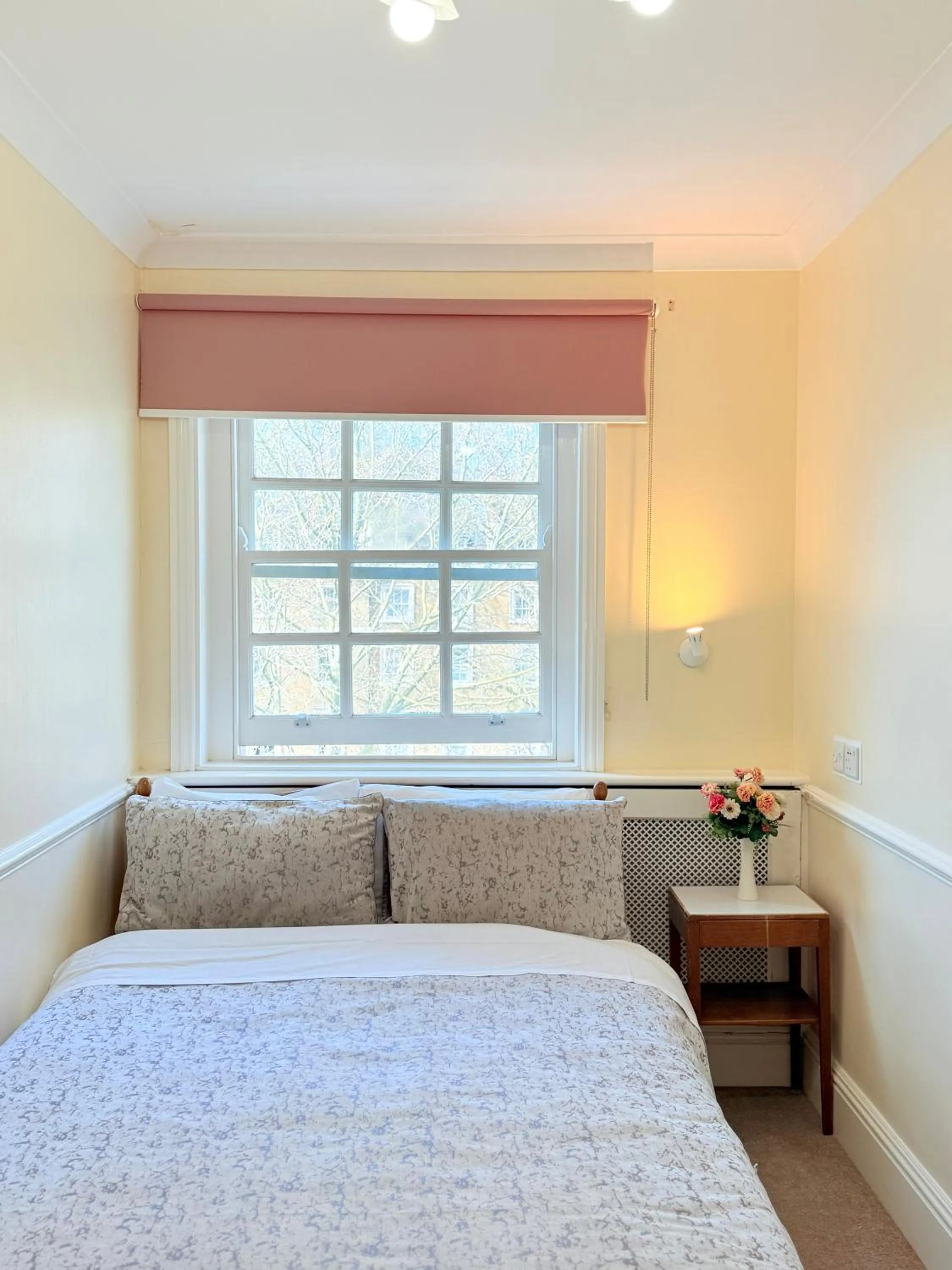 Bedroom, Bed in Europa House Hotel, London Paddington