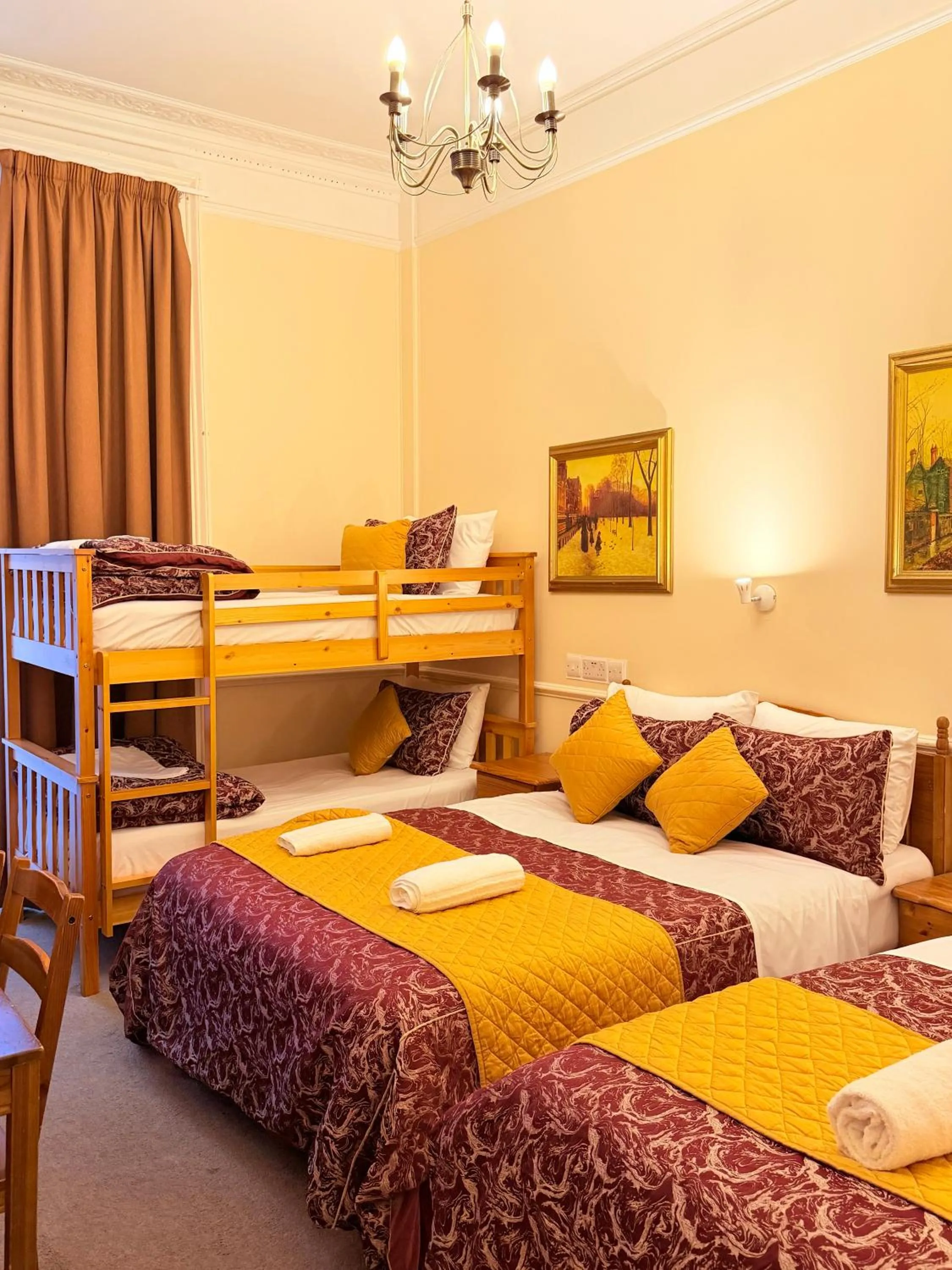 Bedroom, Bed in Europa House Hotel, London Paddington