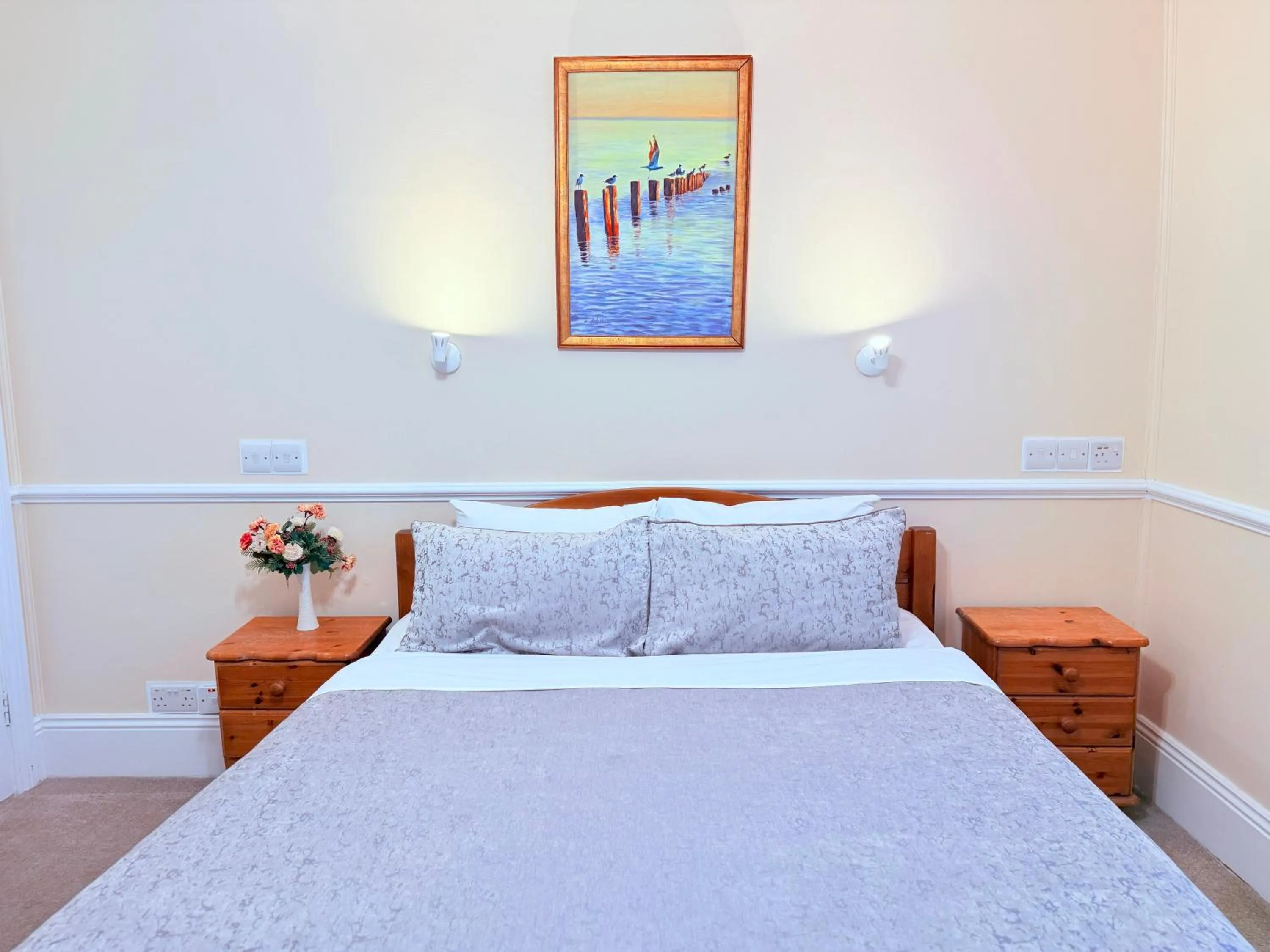 Bedroom, Bed in Europa House Hotel, London Paddington