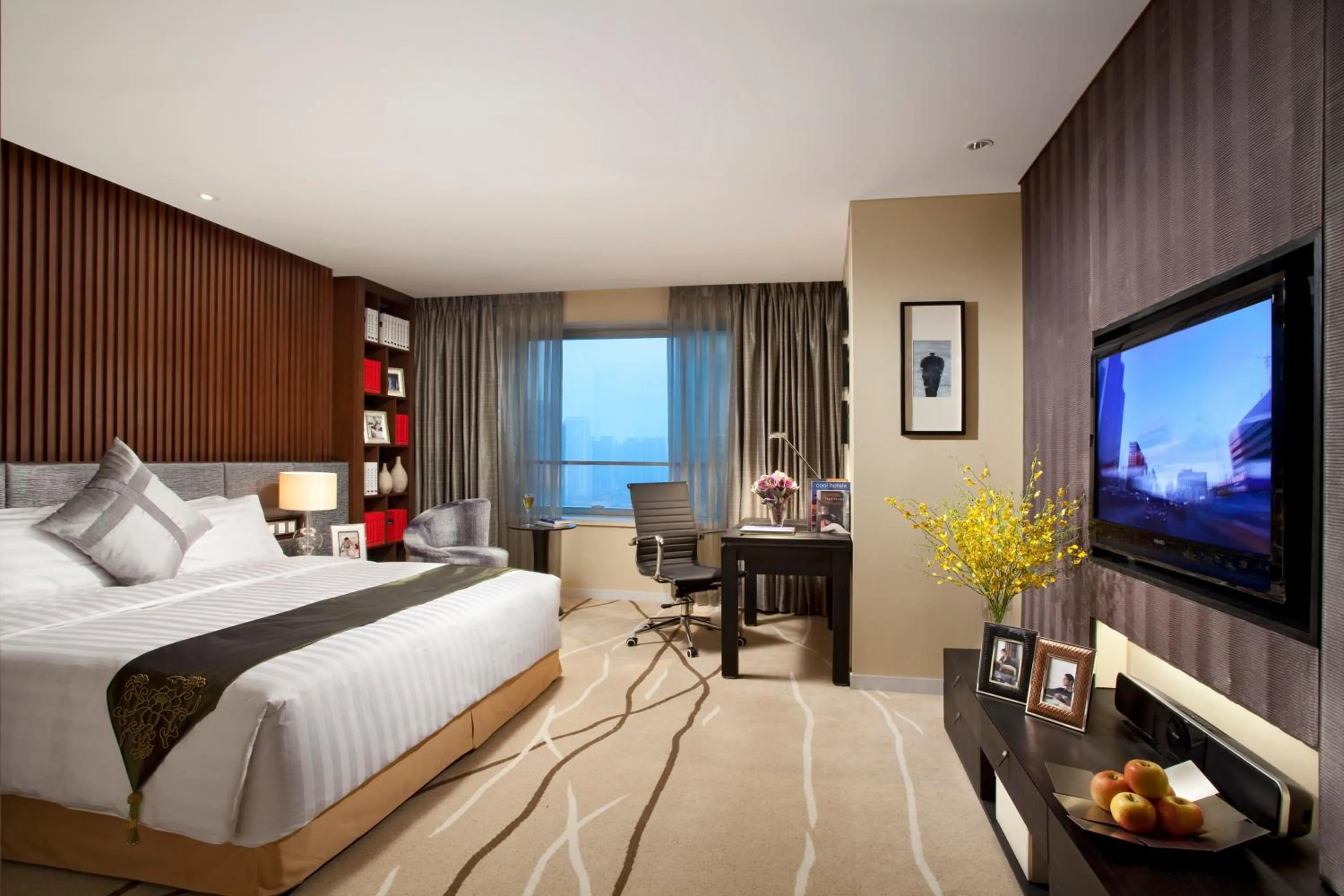 Photo of the whole room, Bed in Ascott Huai Hai Road Shanghai, Xintiandi