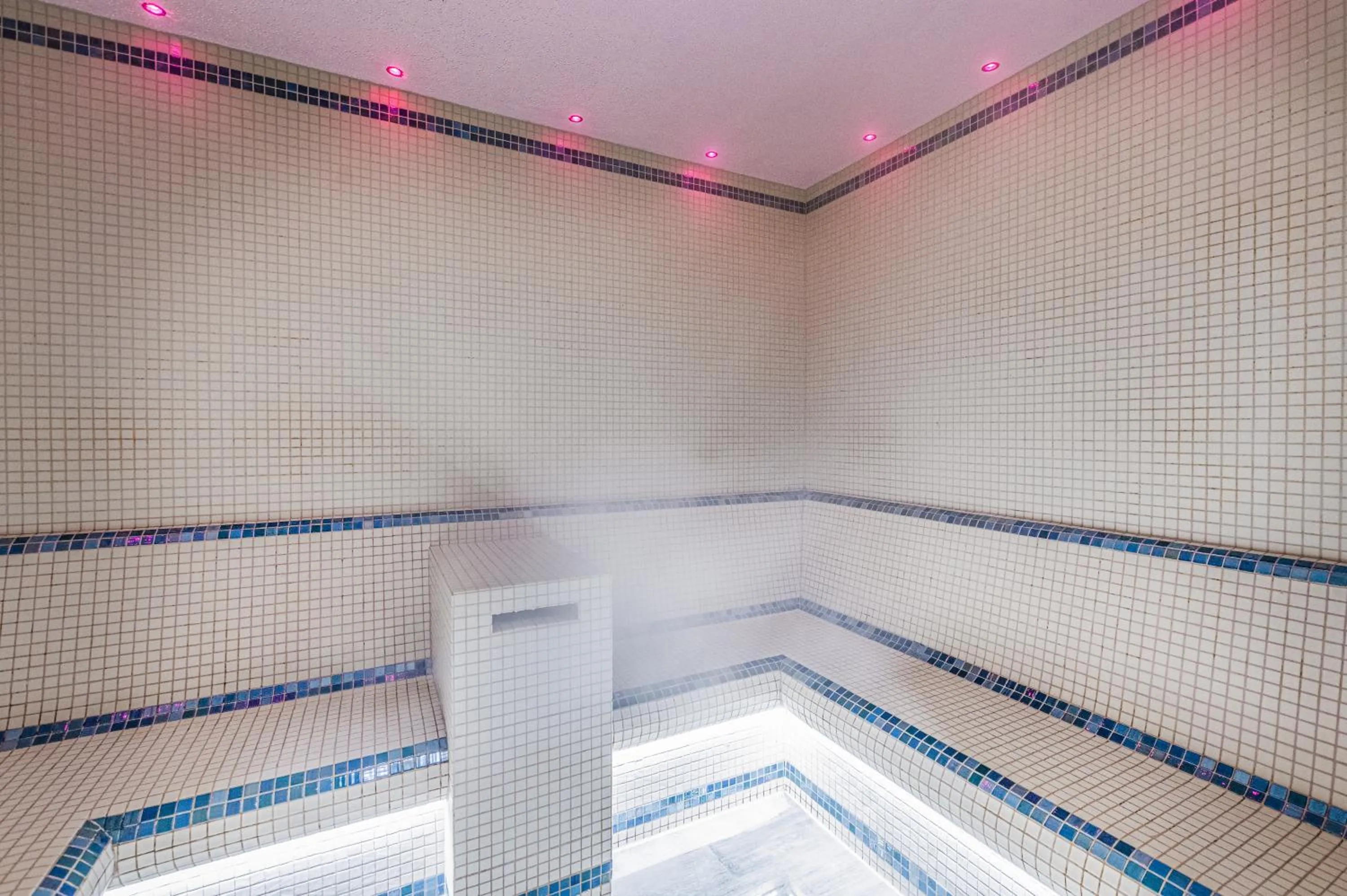 Steam room in Harbour Hotel & Spa Southampton