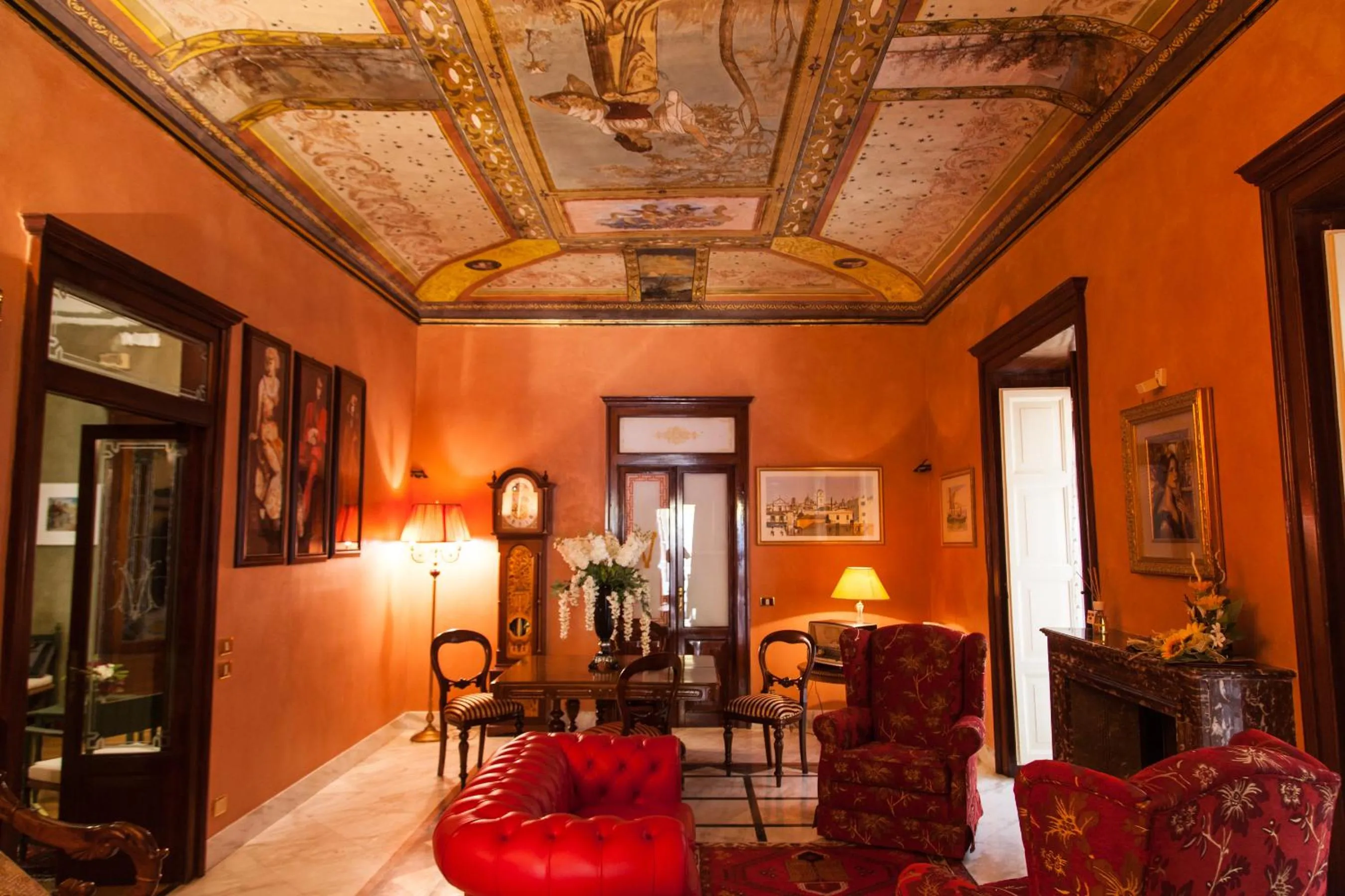 Lounge or bar in Palazzo Melluso LUXURY SUITE