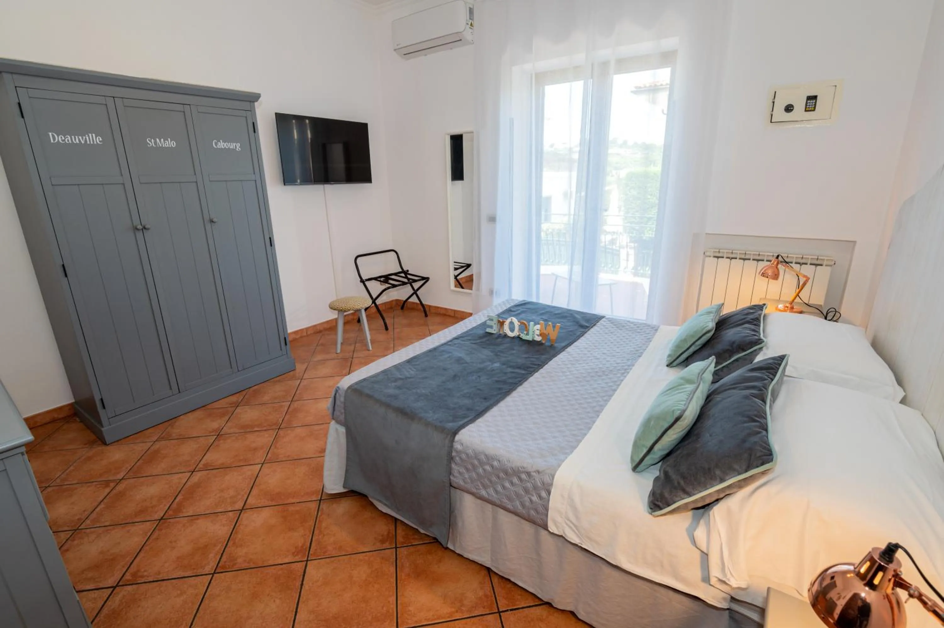 Photo of the whole room, Bed in Maison Cipriani