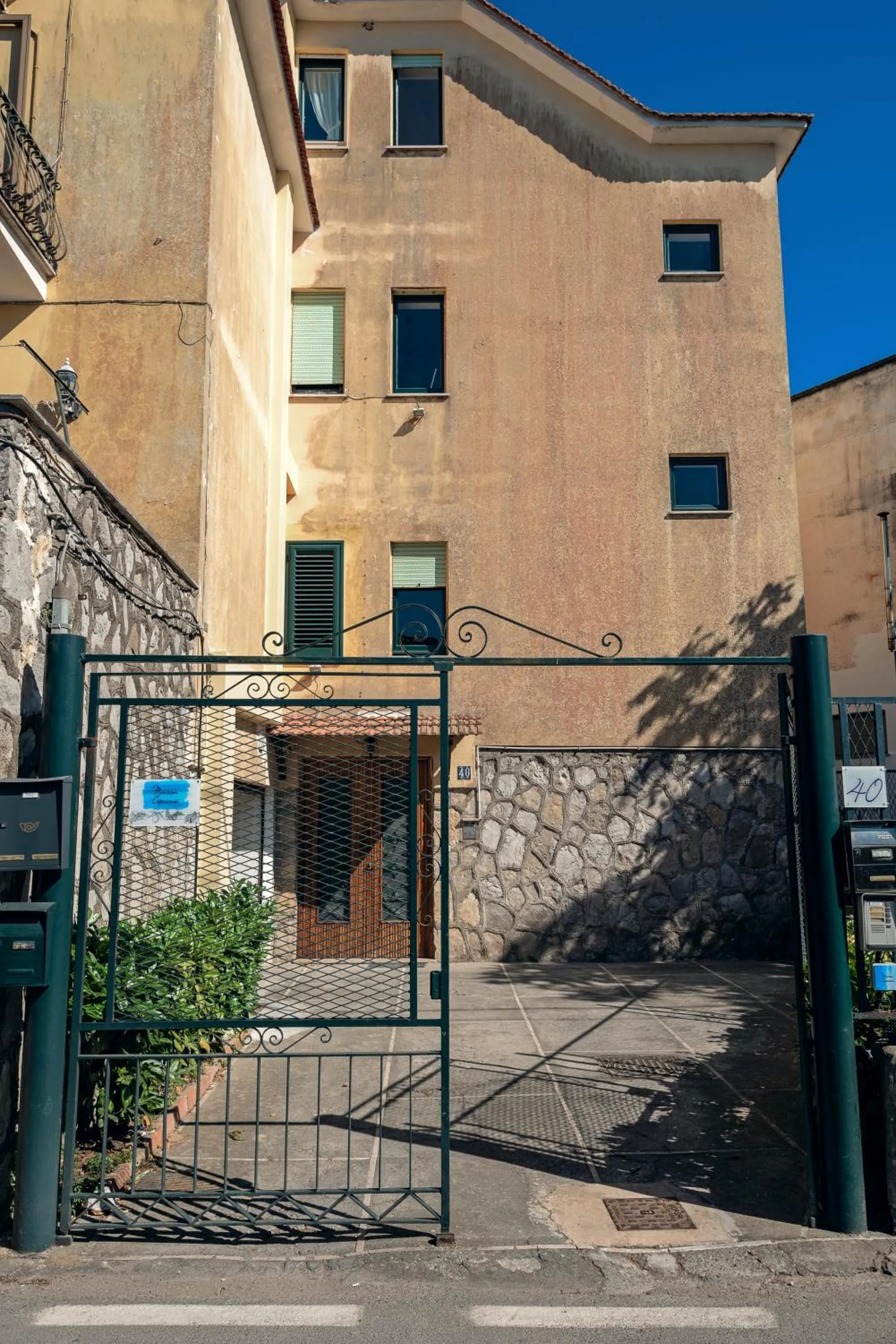 Facade/entrance in Maison Cipriani