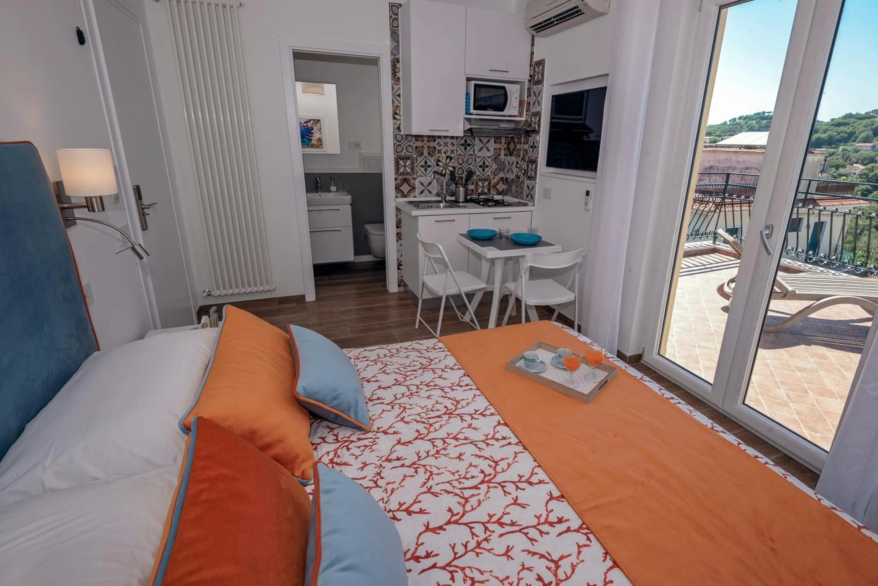 Photo of the whole room in Maison Cipriani