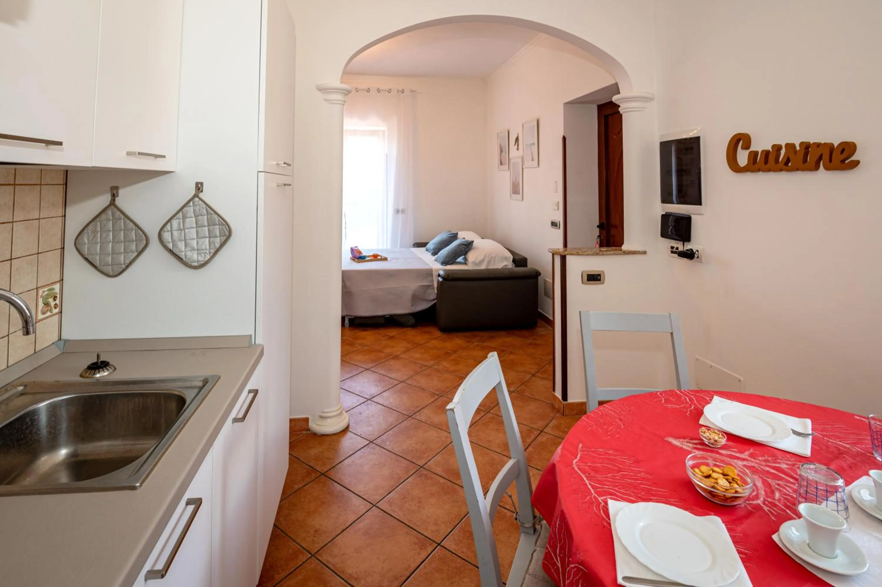 Dining area, Bed in Maison Cipriani