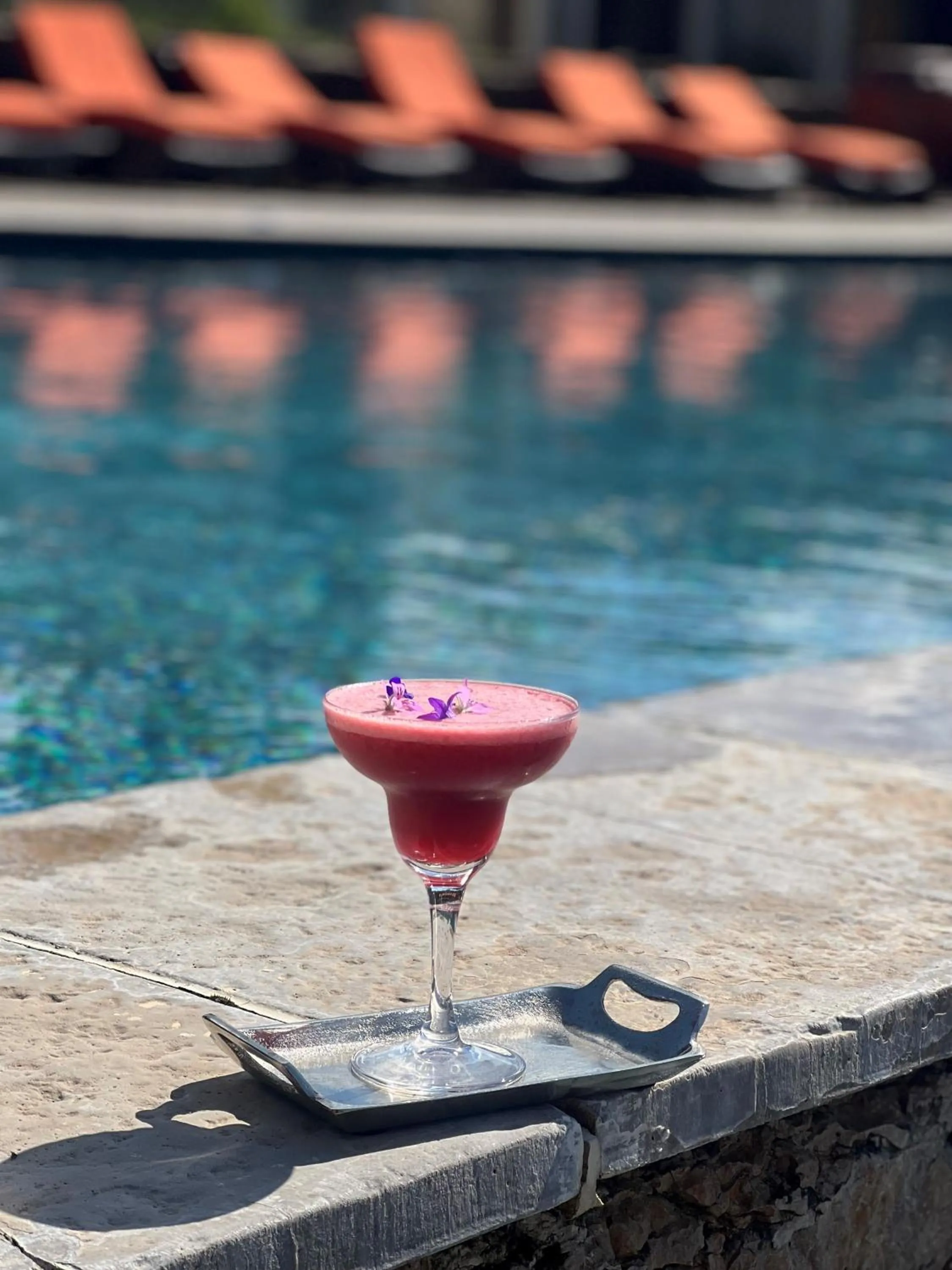 Swimming pool in Château de Courban and Spa Nuxe