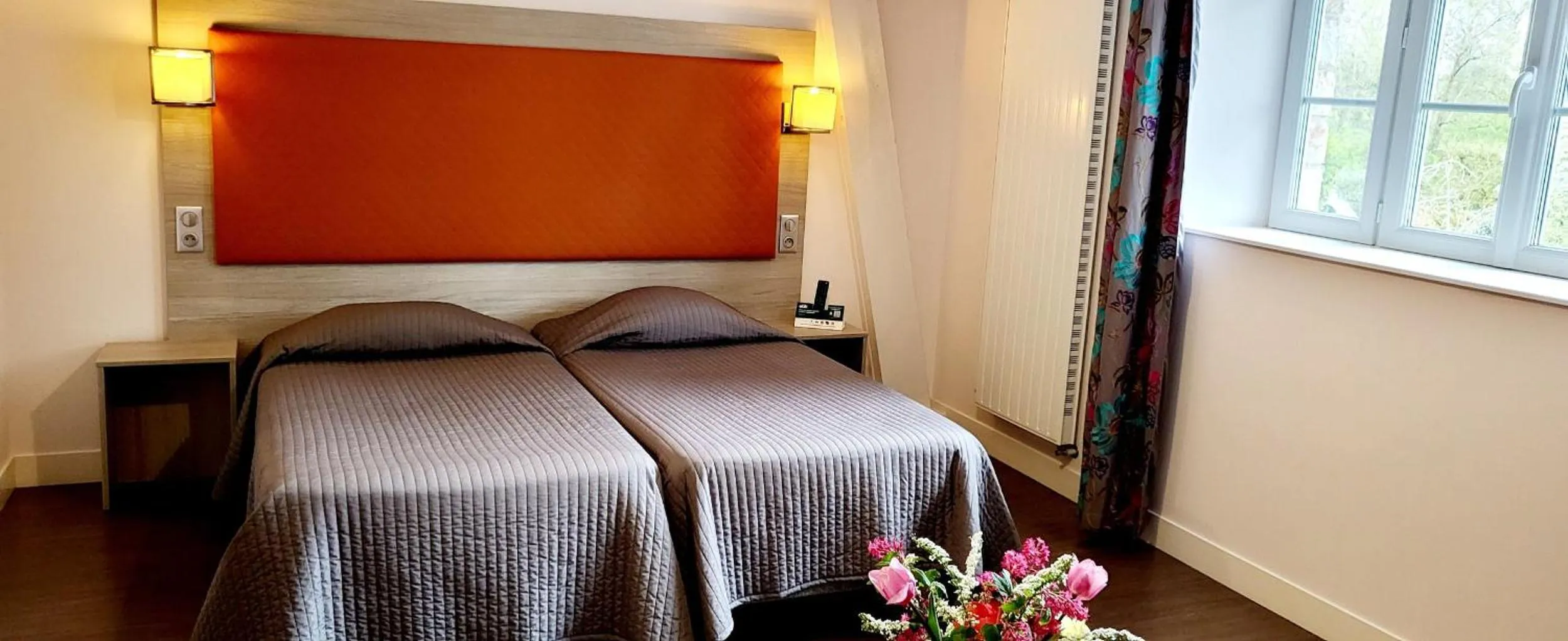 Bedroom, Bed in Logis Hôtel De France- Restaurant GRILL