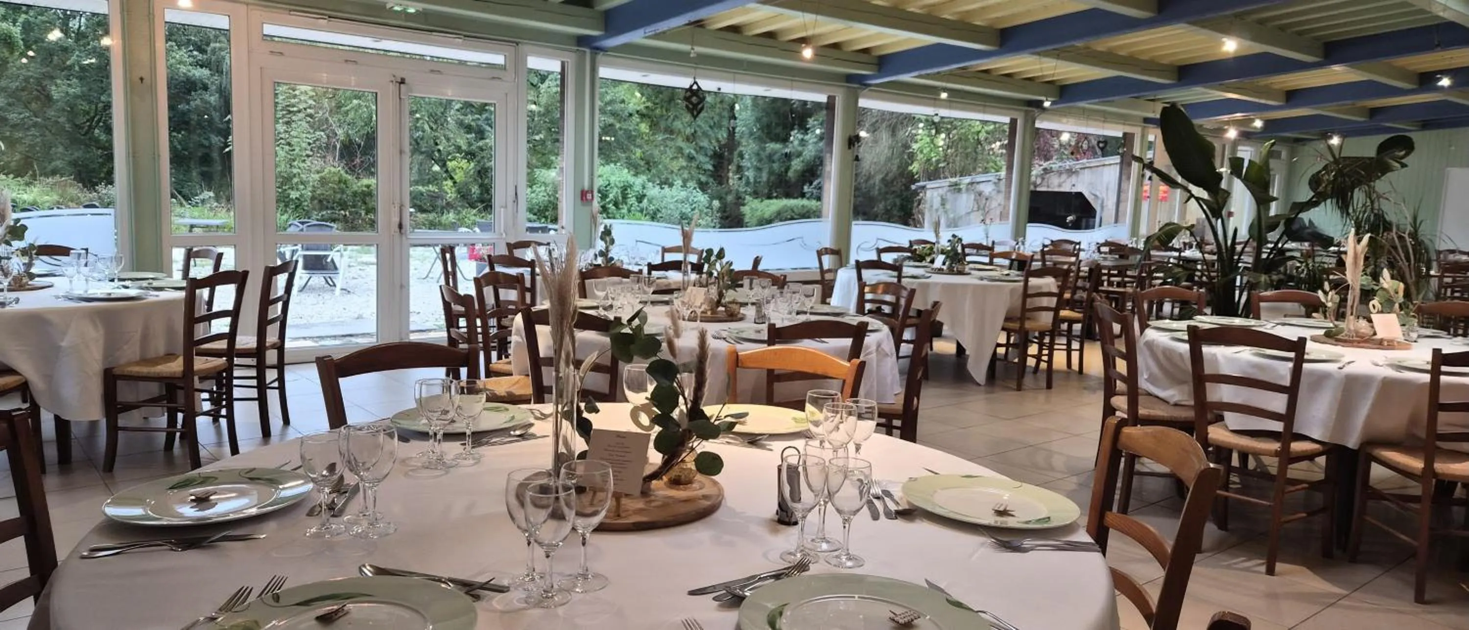 Banquet/Function facilities in Logis Hôtel De France- Restaurant GRILL