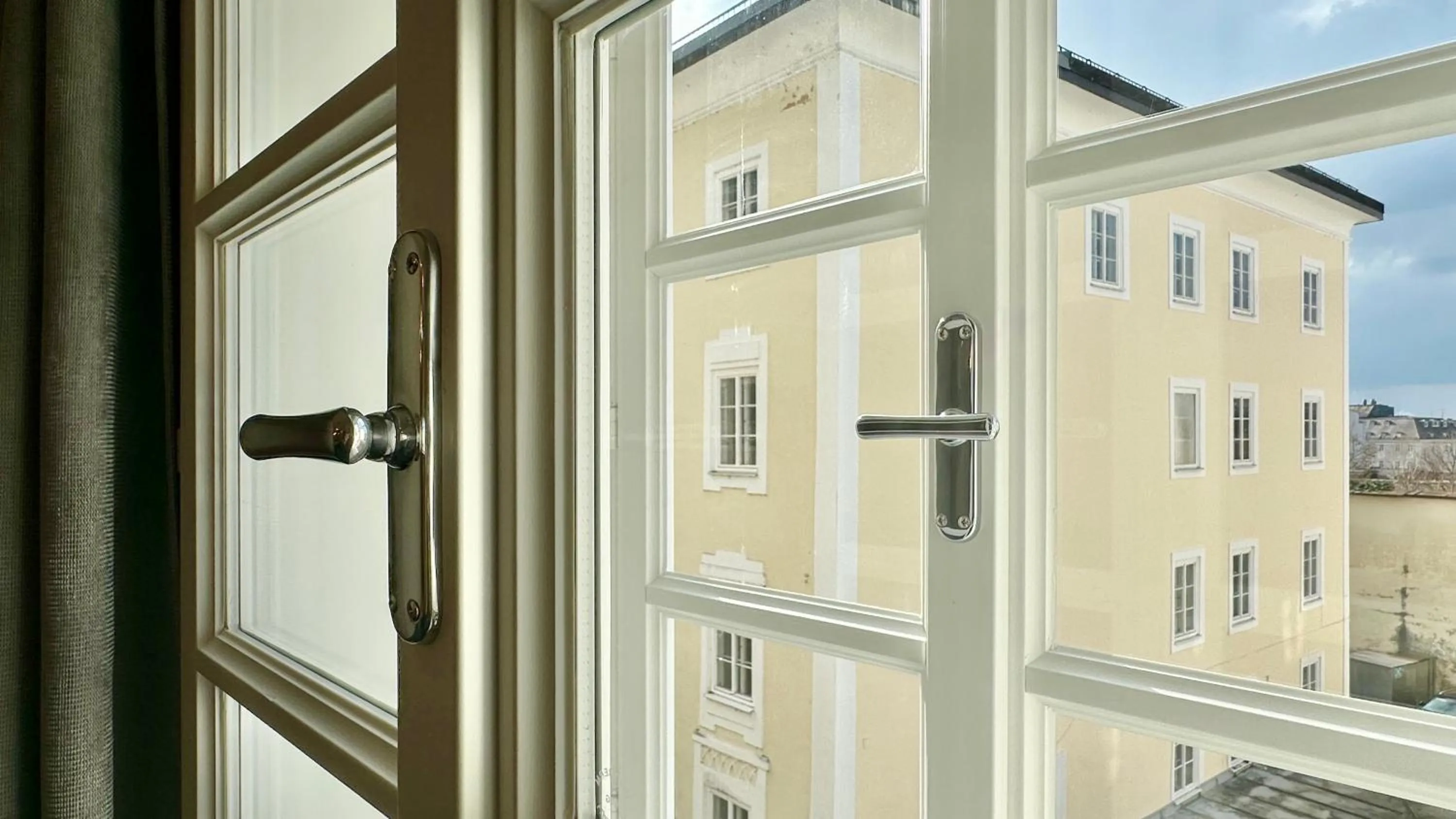 City view in Hotel Krone 1512