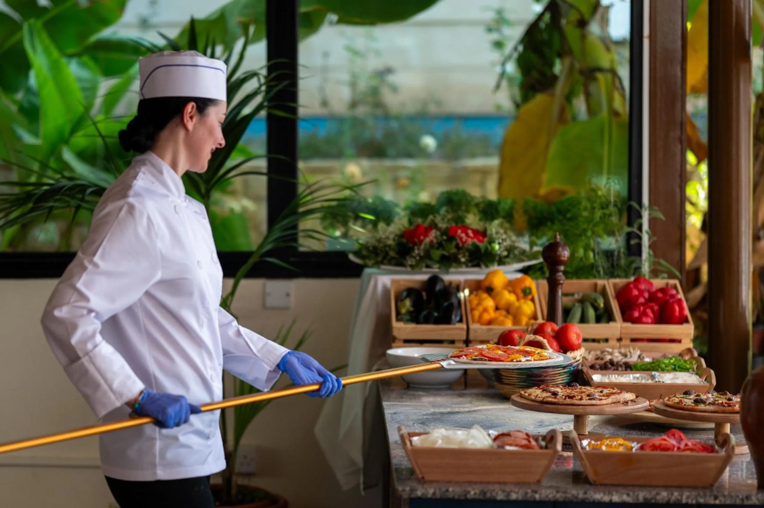 Restaurant/places to eat in Constantinou Bros Asimina Suites Hotel