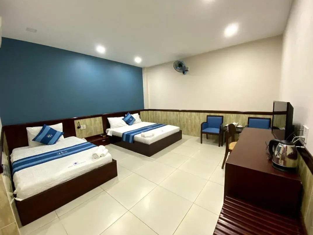 Standard Triple Room in Hung Phuoc Hotel Standard Triple Room in Hung Phuoc Hotel