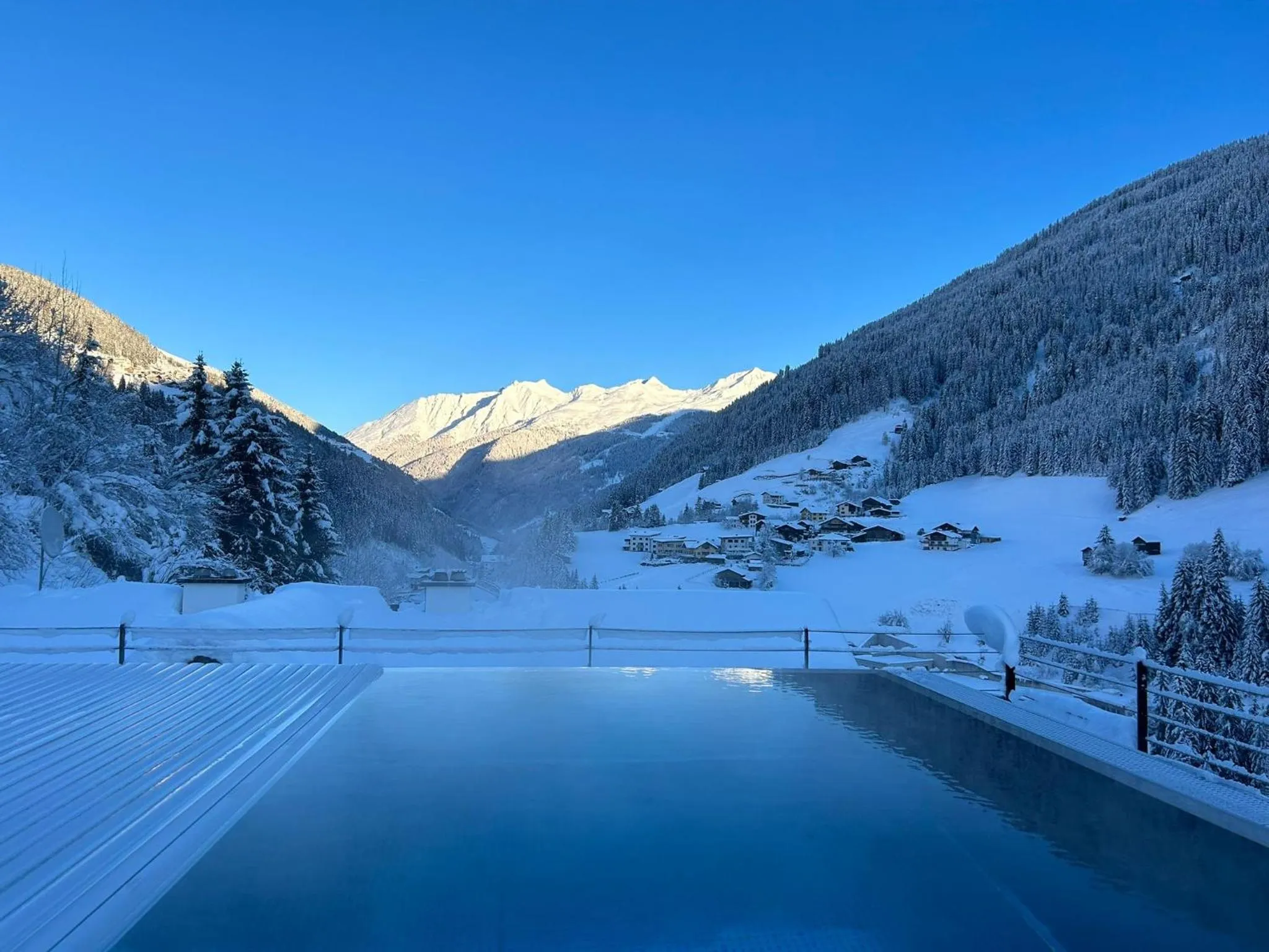 Swimming pool in Hotel Sunshine Superior "ADULTS ONLY" Ischgl - Kappl