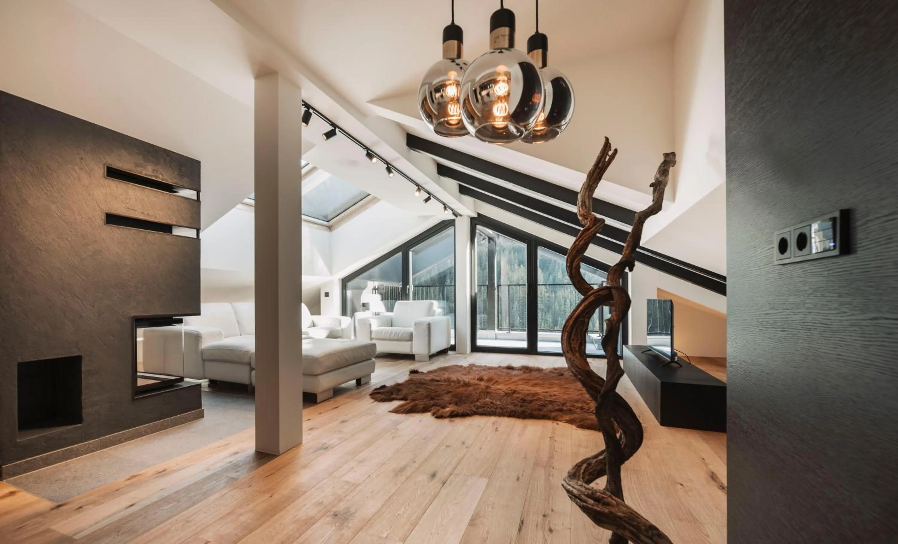 Living room, Bed in Hotel Sunshine Superior "ADULTS ONLY" Ischgl - Kappl