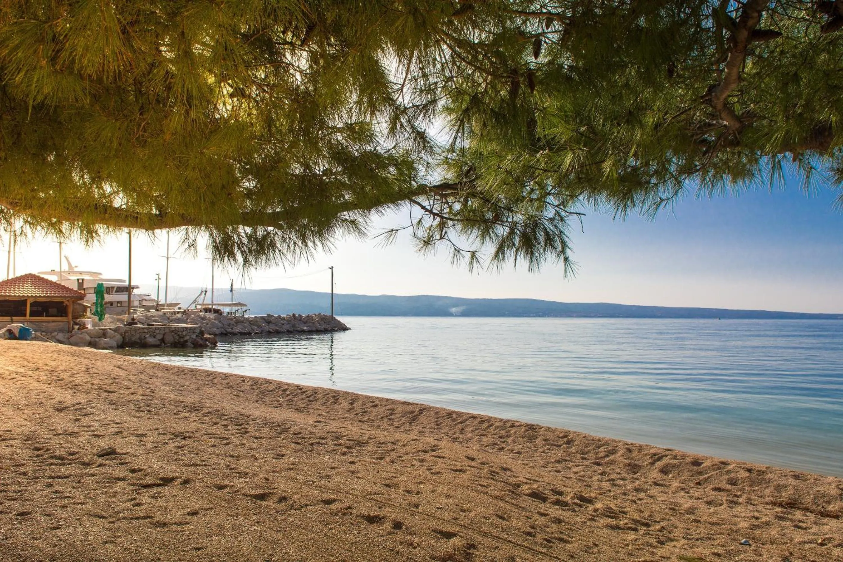 Beach in Apartments Duje