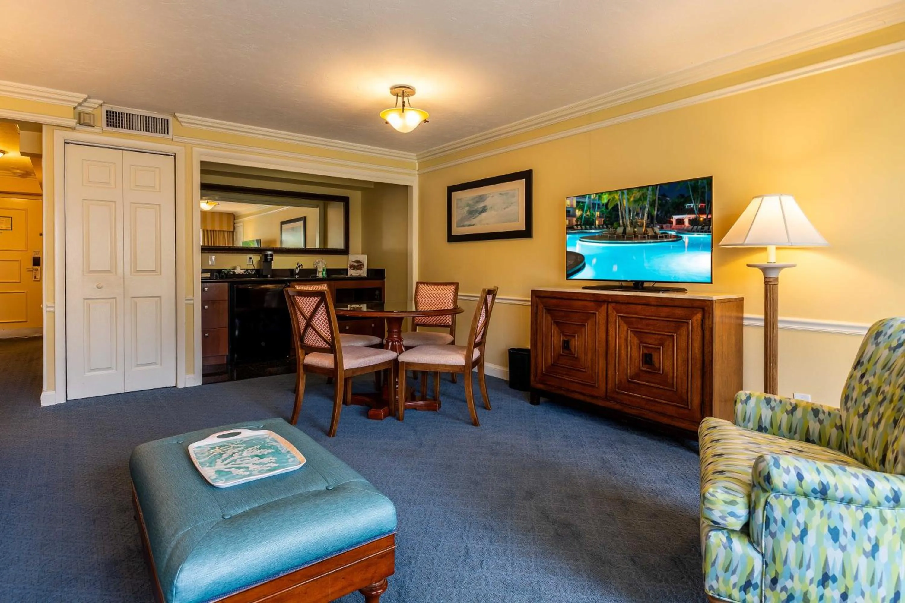 Dining area in The Lago Mar Beach Resort and Club