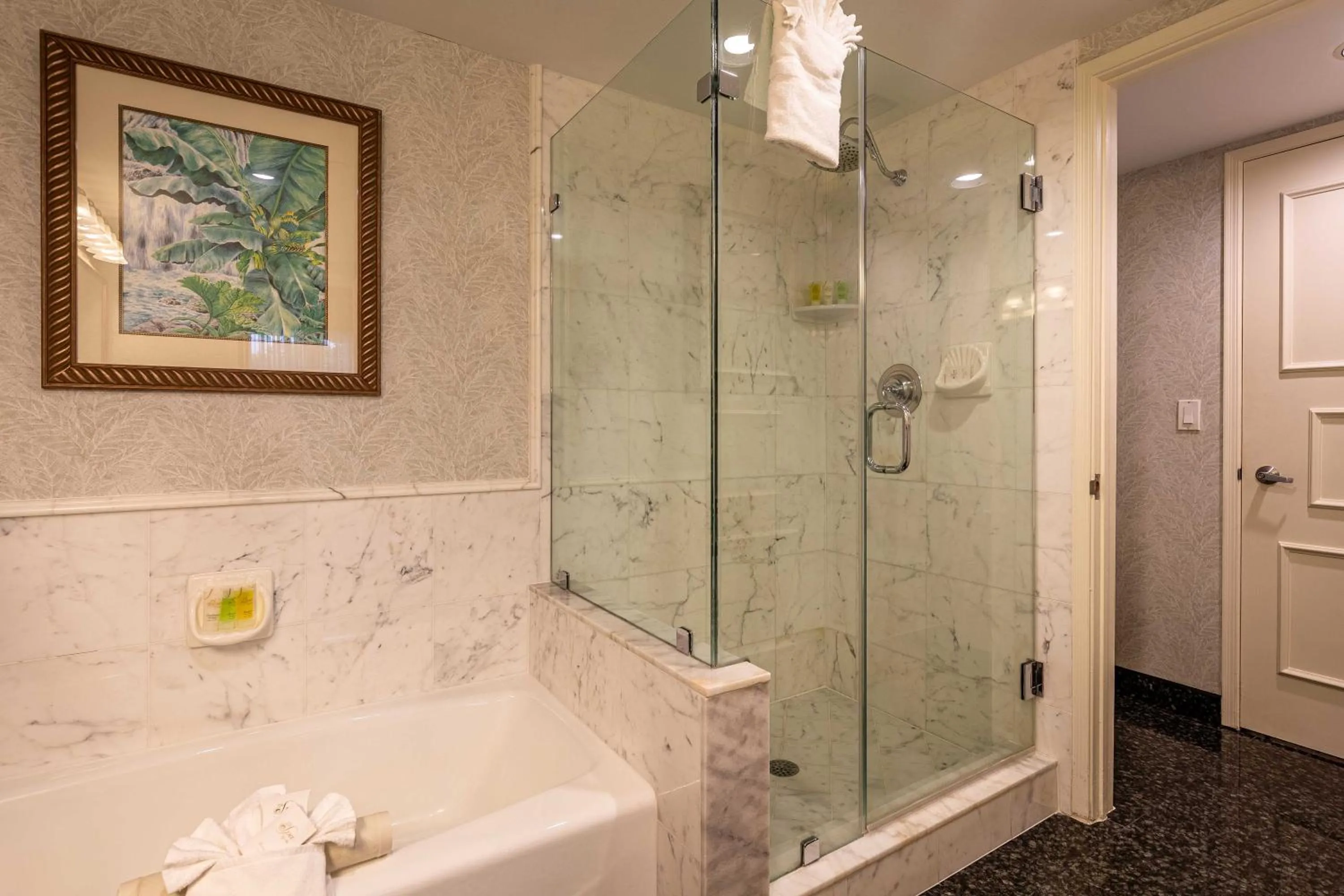 Shower in The Lago Mar Beach Resort and Club