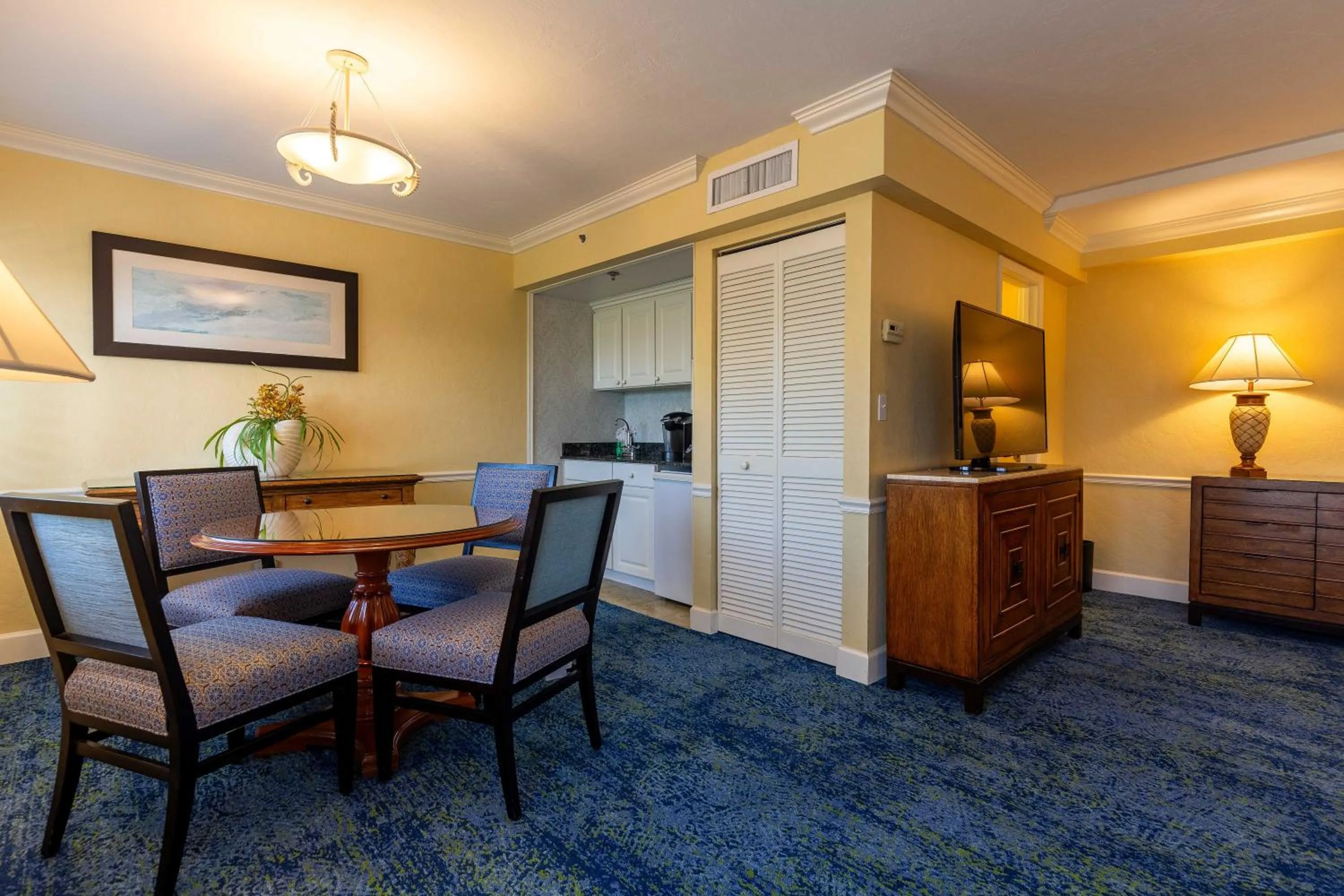 Dining area in The Lago Mar Beach Resort and Club