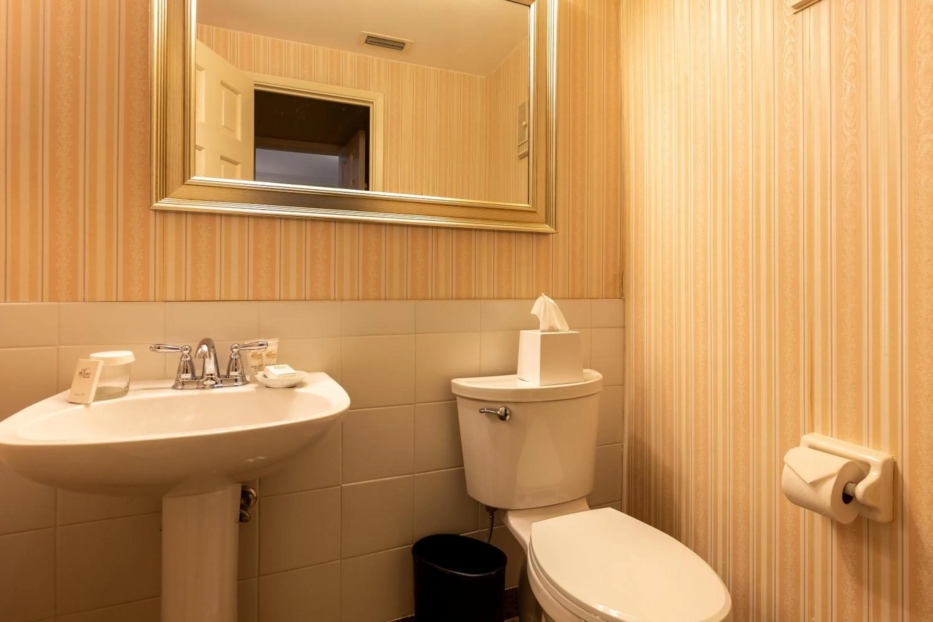 Bathroom in The Lago Mar Beach Resort and Club