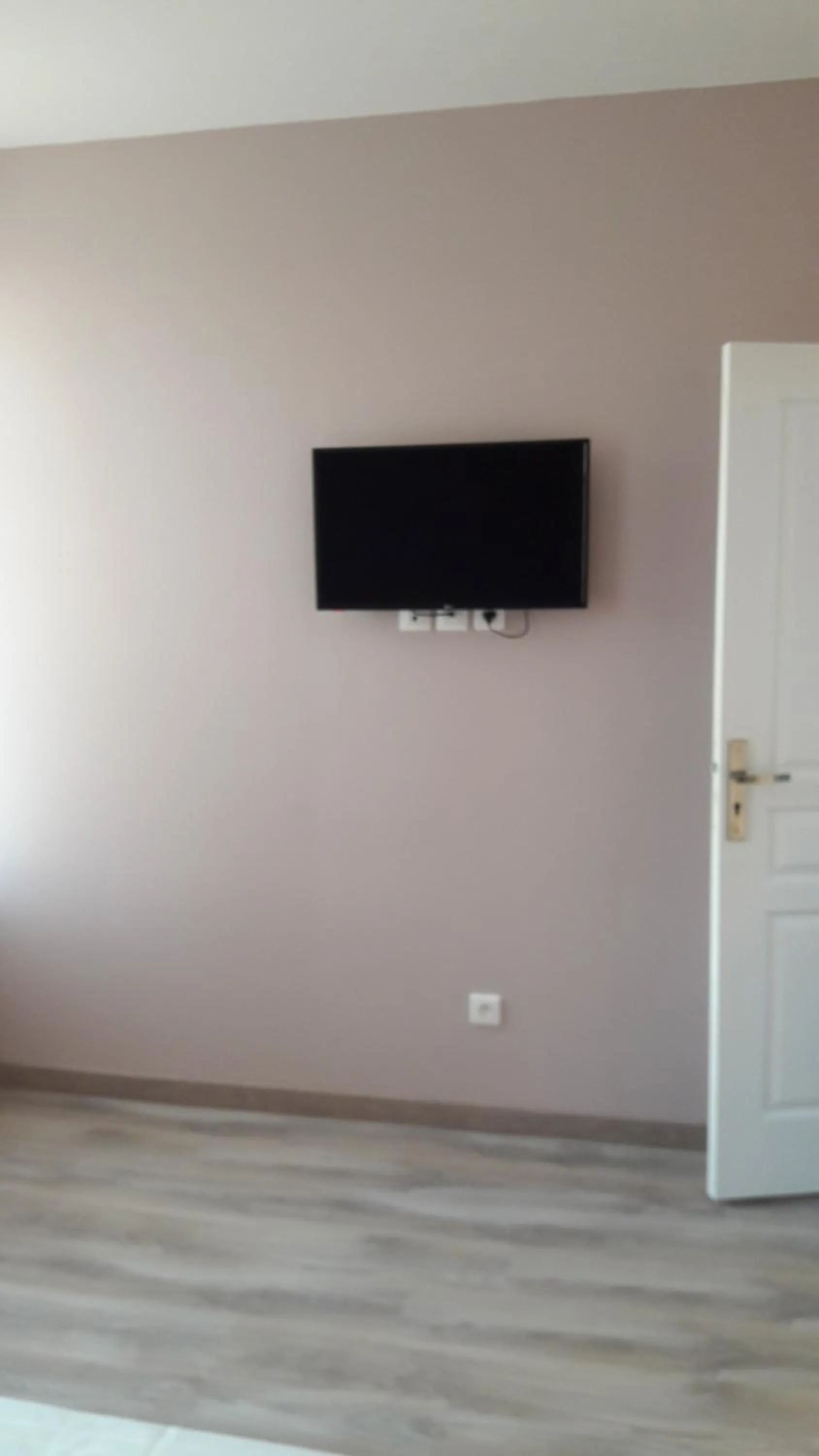 TV and multimedia in Le refuge de l'abbaye