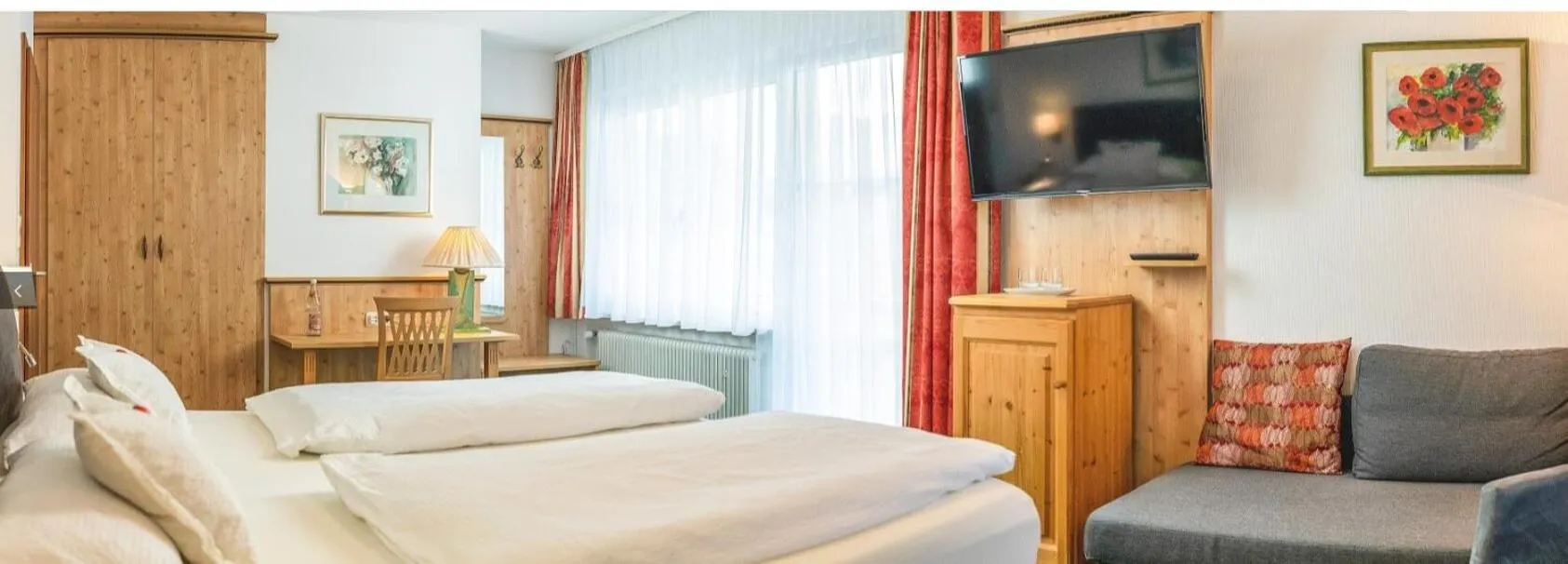 Bed in Hotel Steffl Garni inkl Chiemgau Karte