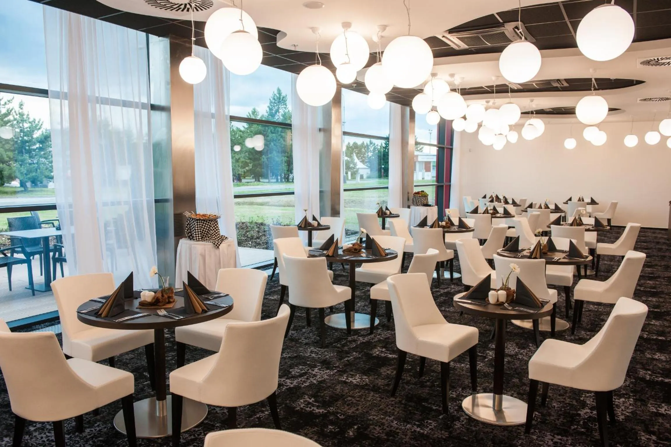 Banquet/Function facilities in Grid Hotel