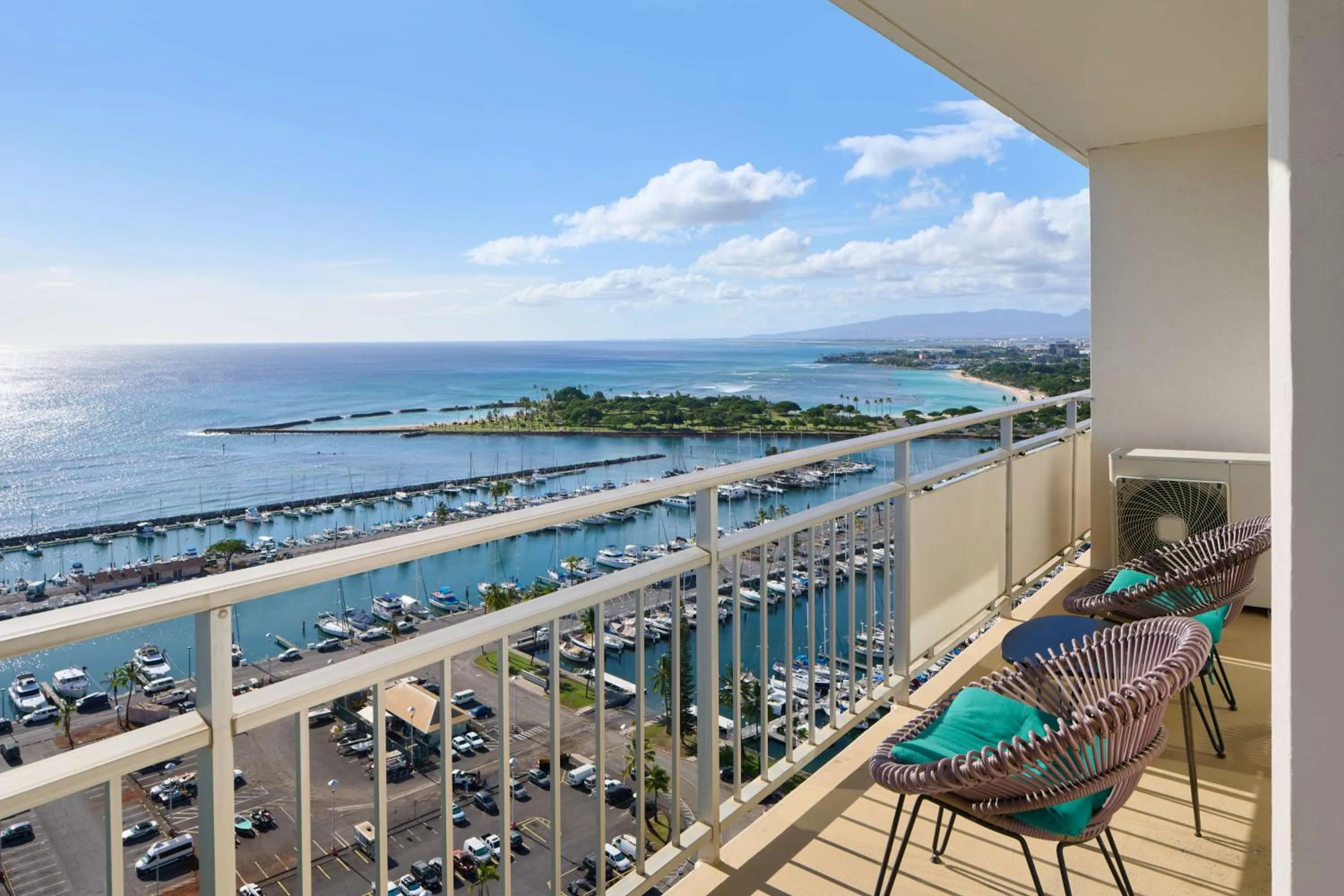 Day in Ilikai Hotel & Luxury Suites