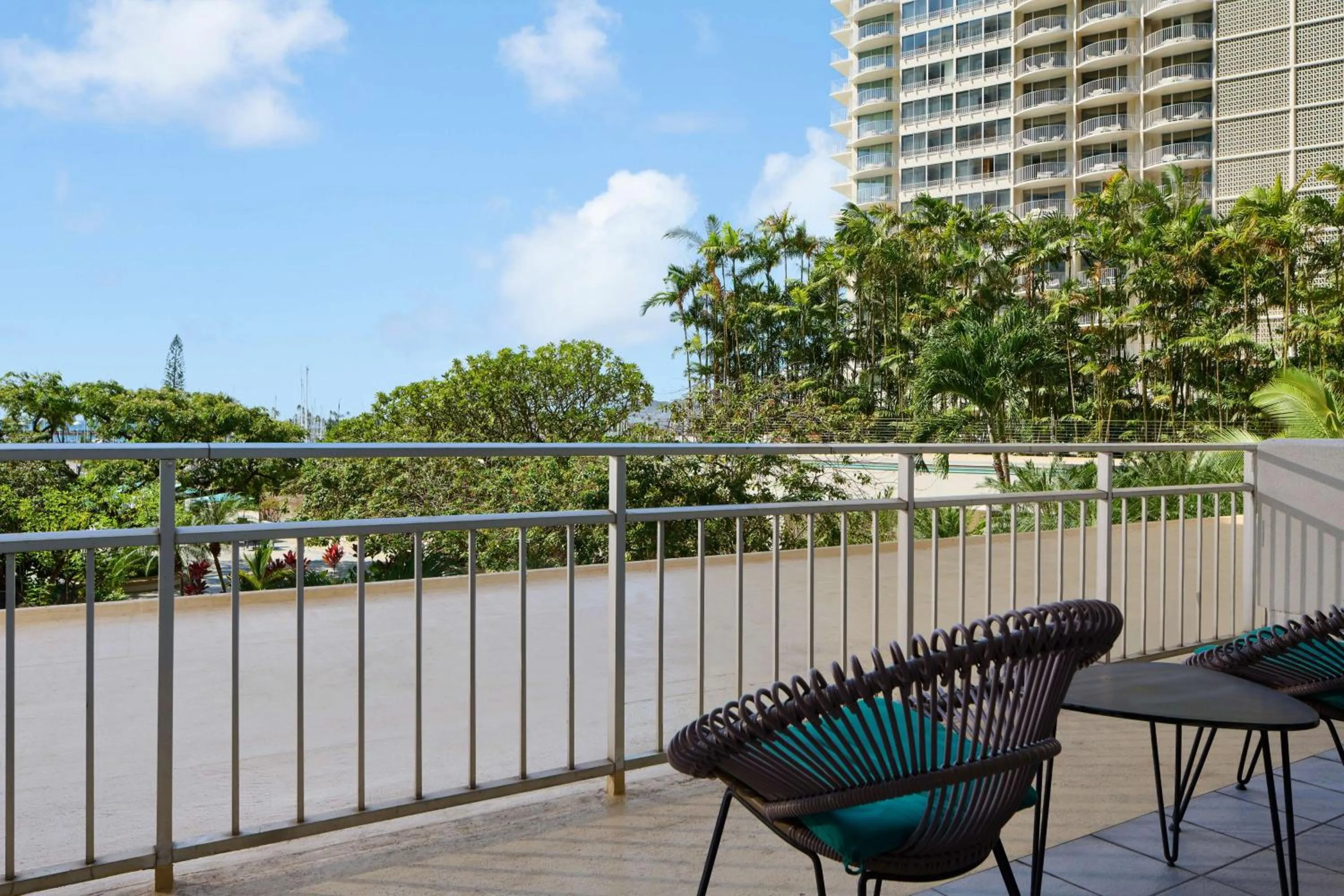 Day in Ilikai Hotel & Luxury Suites