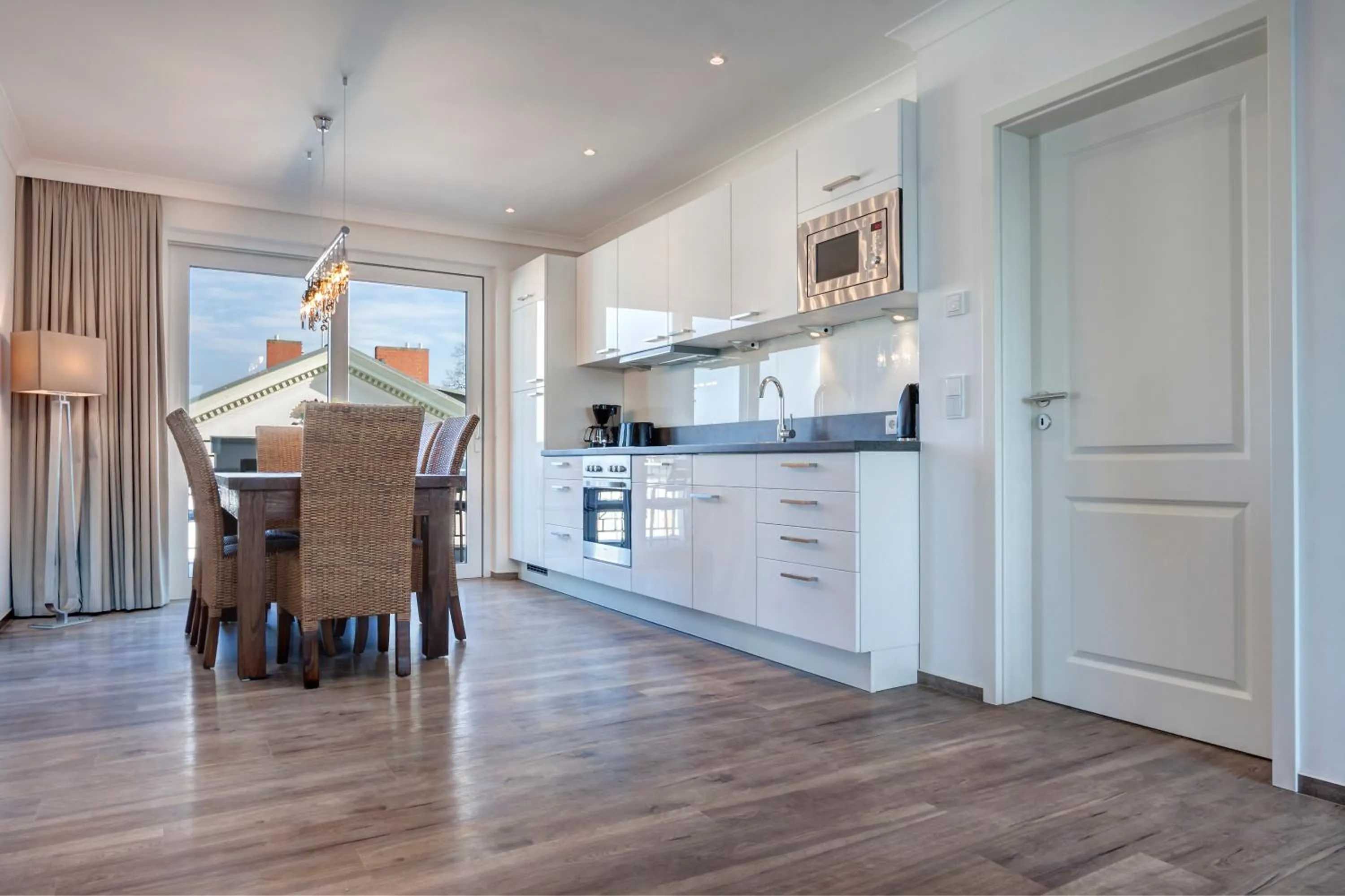 Kitchen or kitchenette in Aparthotel Villa Lea