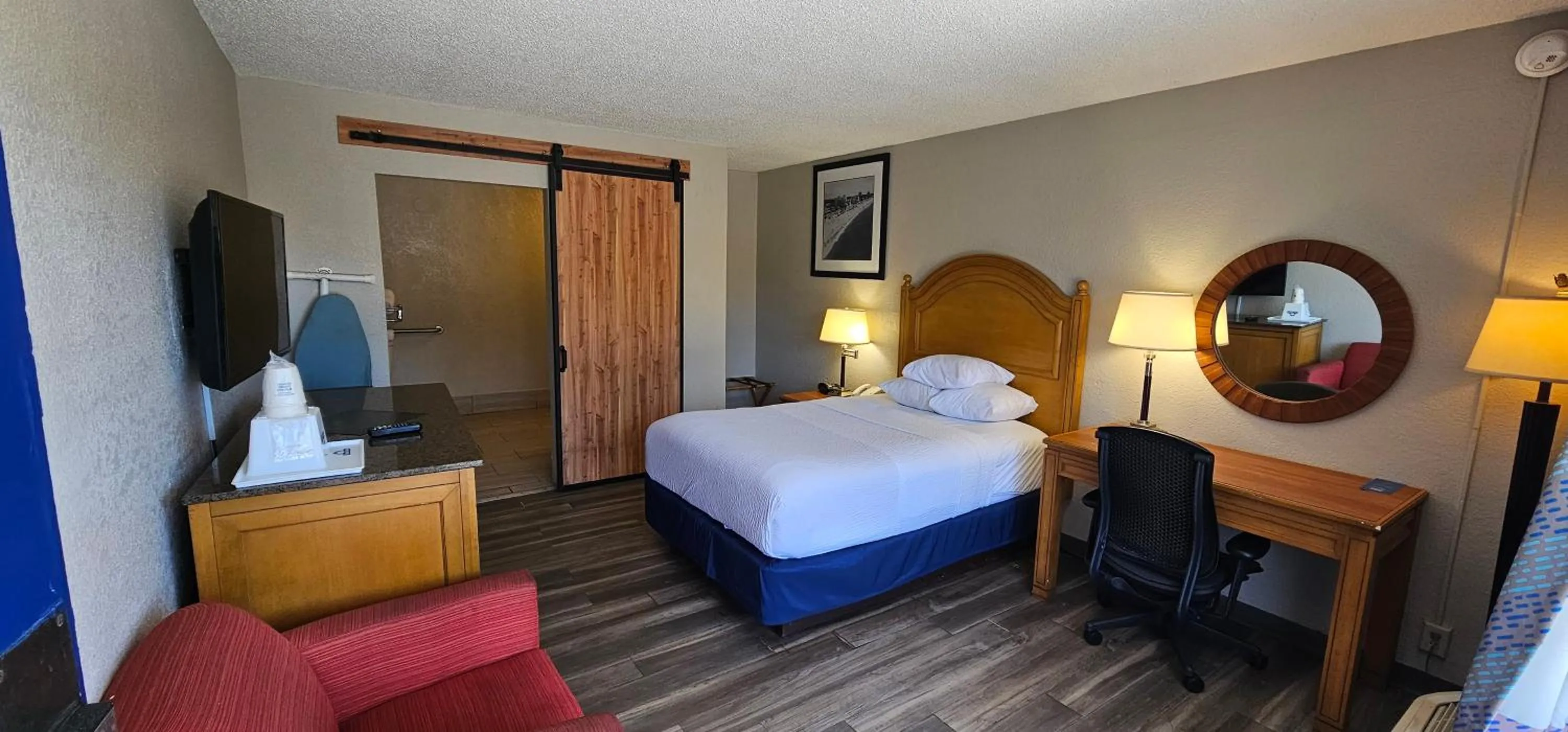 Bed in Days Inn by Wyndham Orlando Downtown