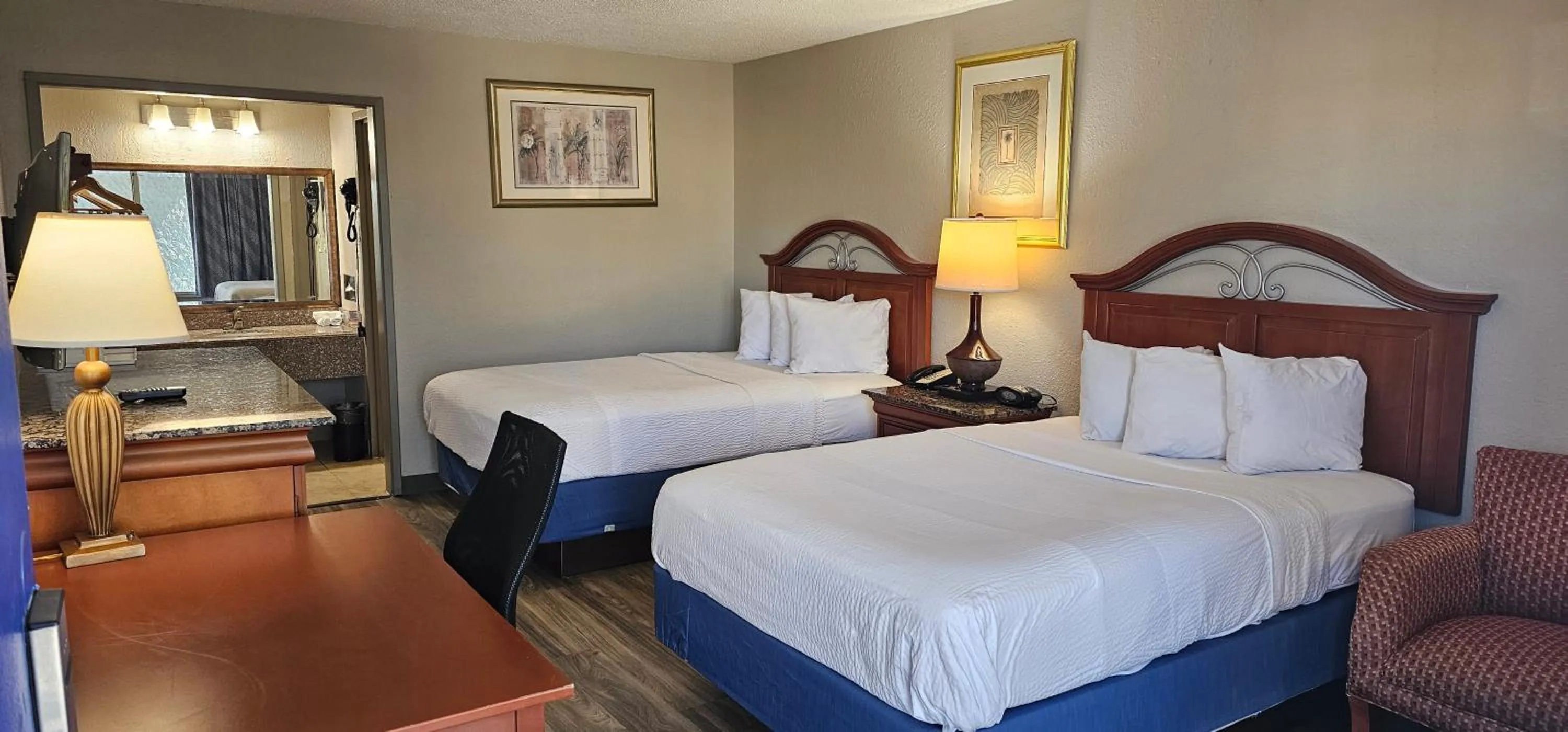 Bed in Days Inn by Wyndham Orlando Downtown