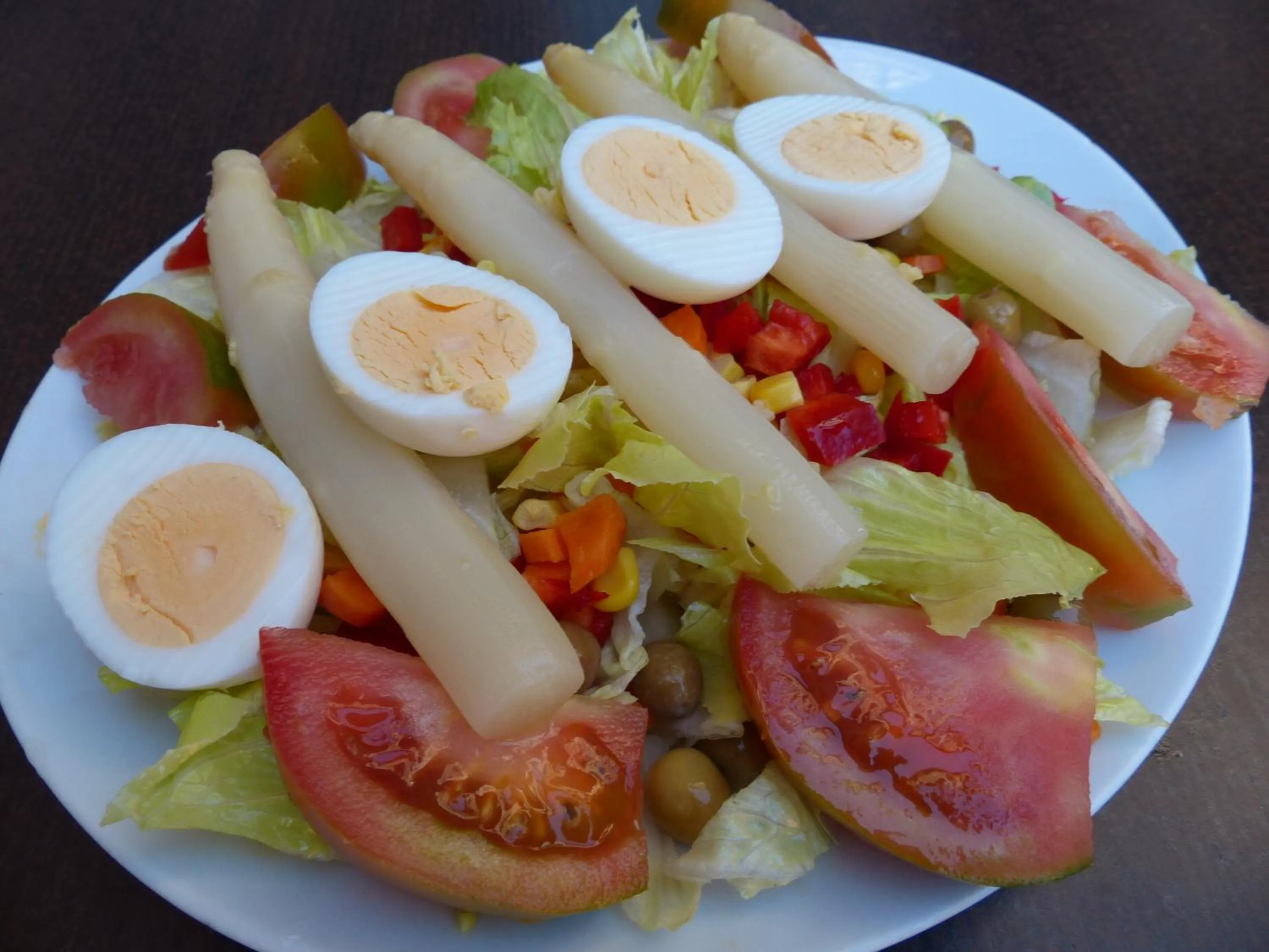 Food close-up in Hostal Vall D'Aneu by Arcas & Sambola